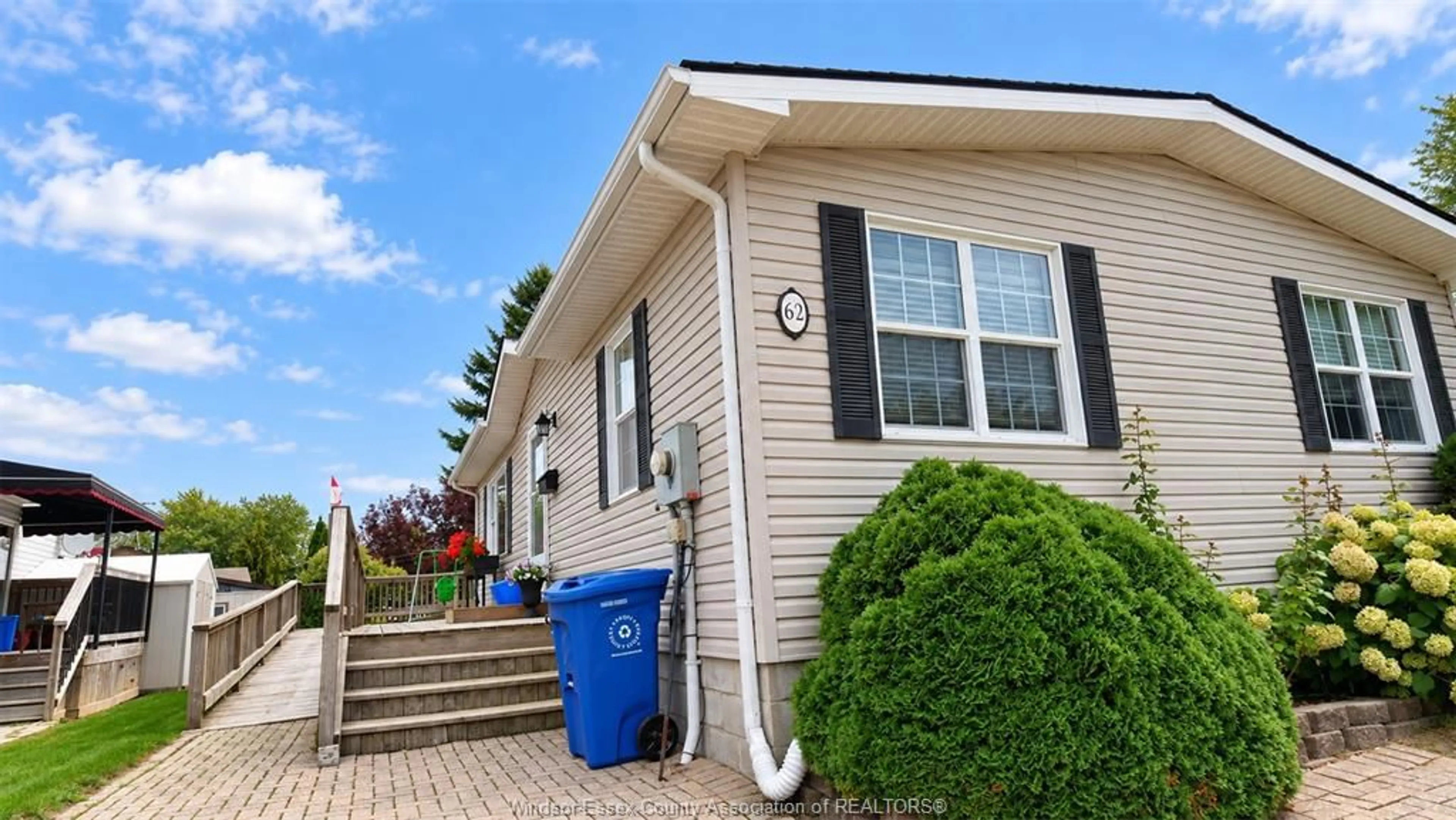 Home with vinyl exterior material, street for 62 MALDEN HILL Dr, Amherstburg Ontario N9V 3E1