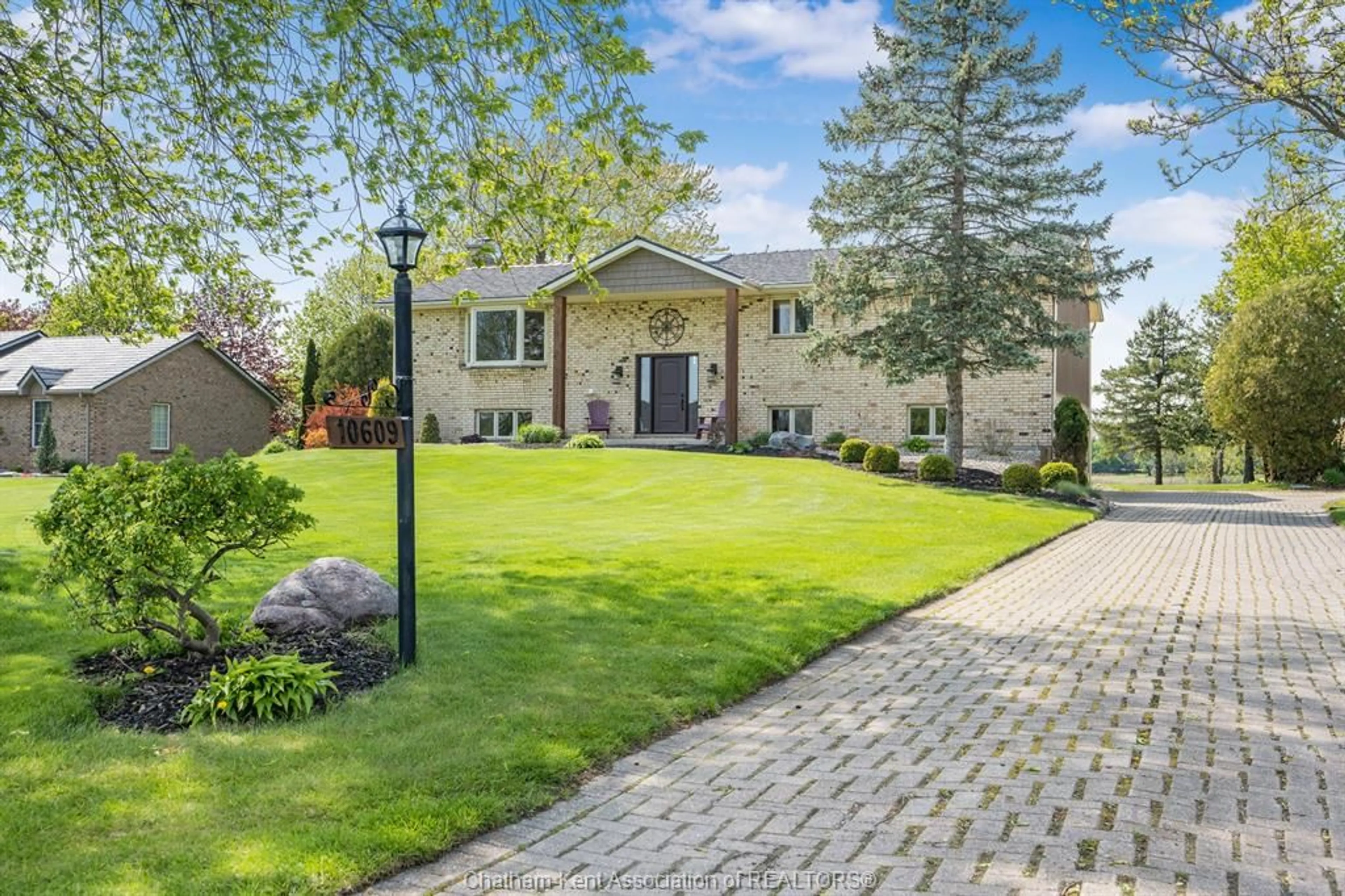 Unknown for 10609 Lakeview Dr, Harwich Township Ontario N7M 5J3