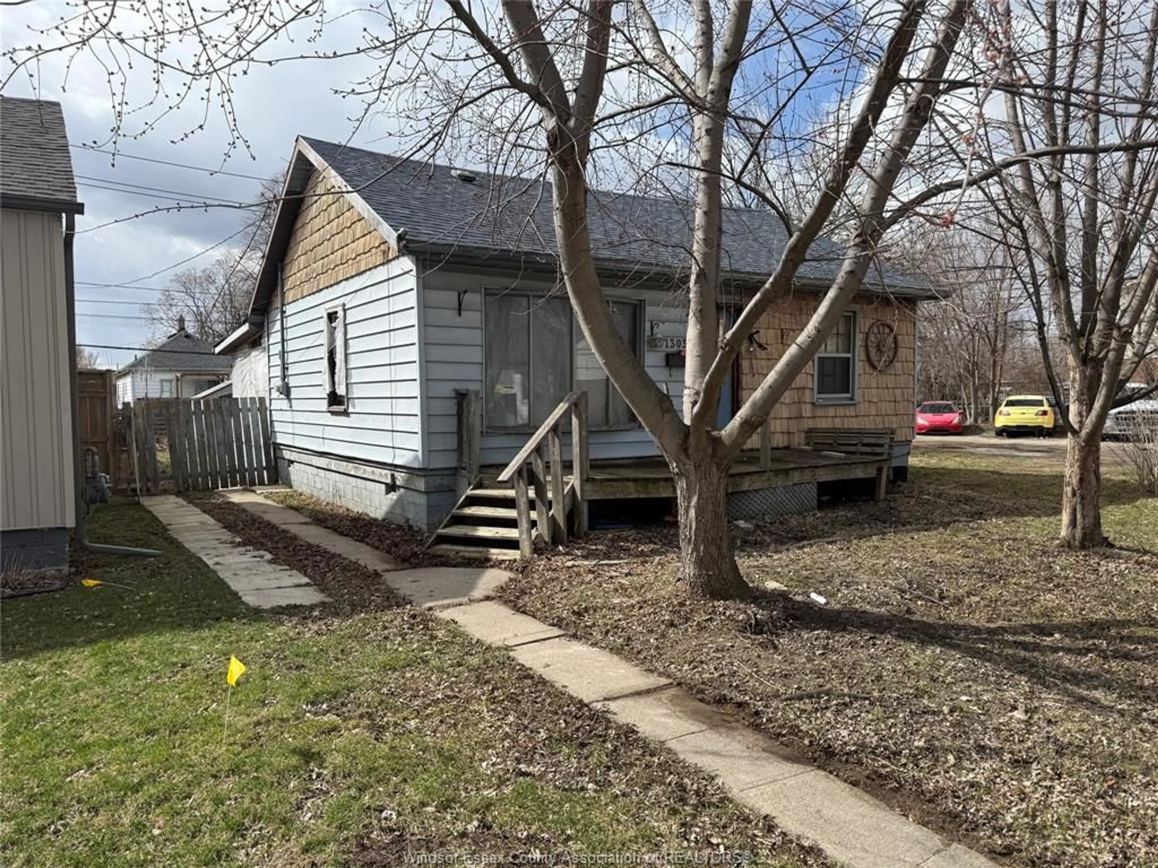 Shed for 1303 Central, Windsor Ontario N8Y 3V3