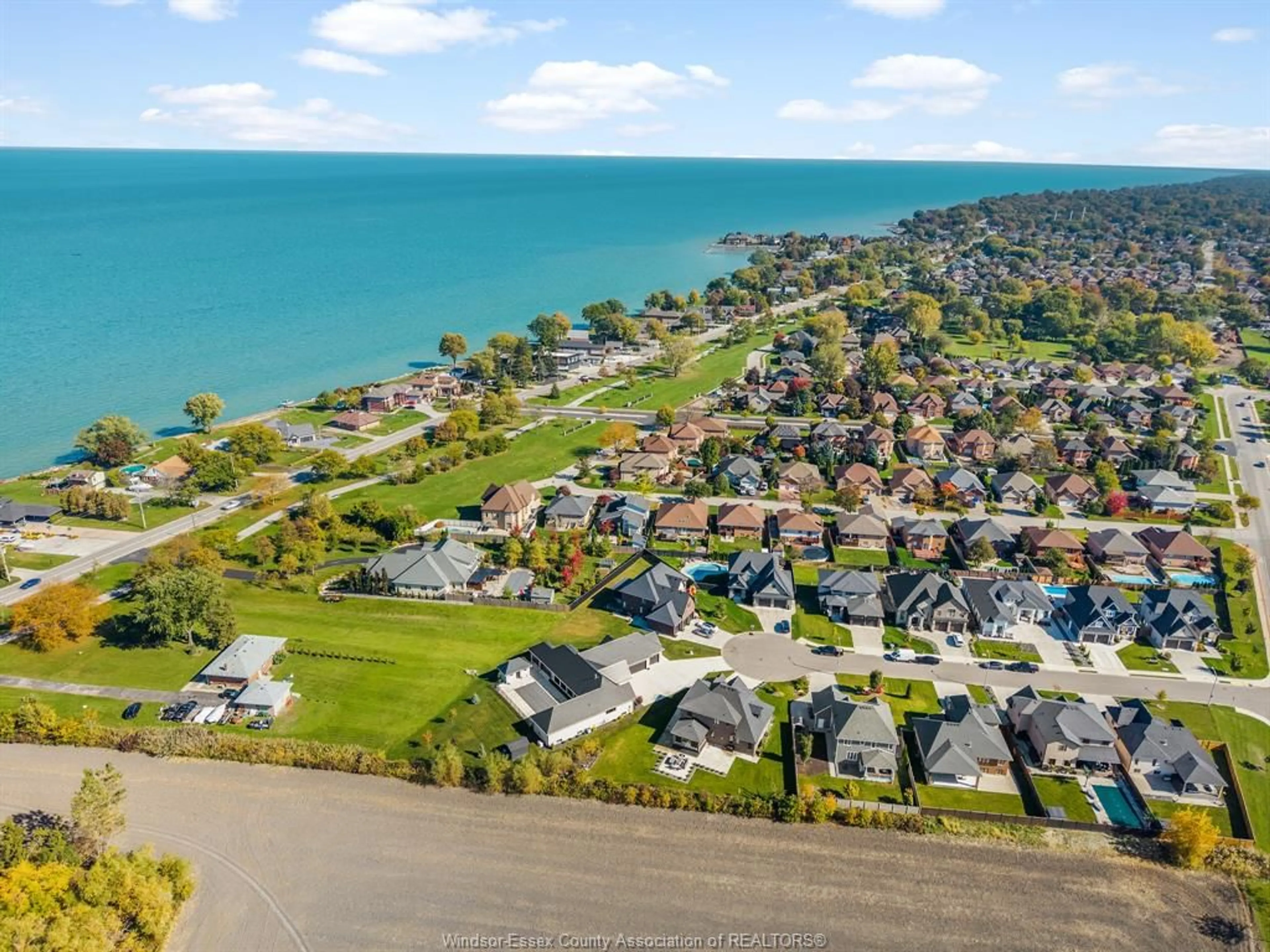 A pic from outside/outdoor area/front of a property/back of a property/a pic from drone, water/lake/river/ocean view for 551 CHATEAU Ave, Windsor Ontario N8P 0E6