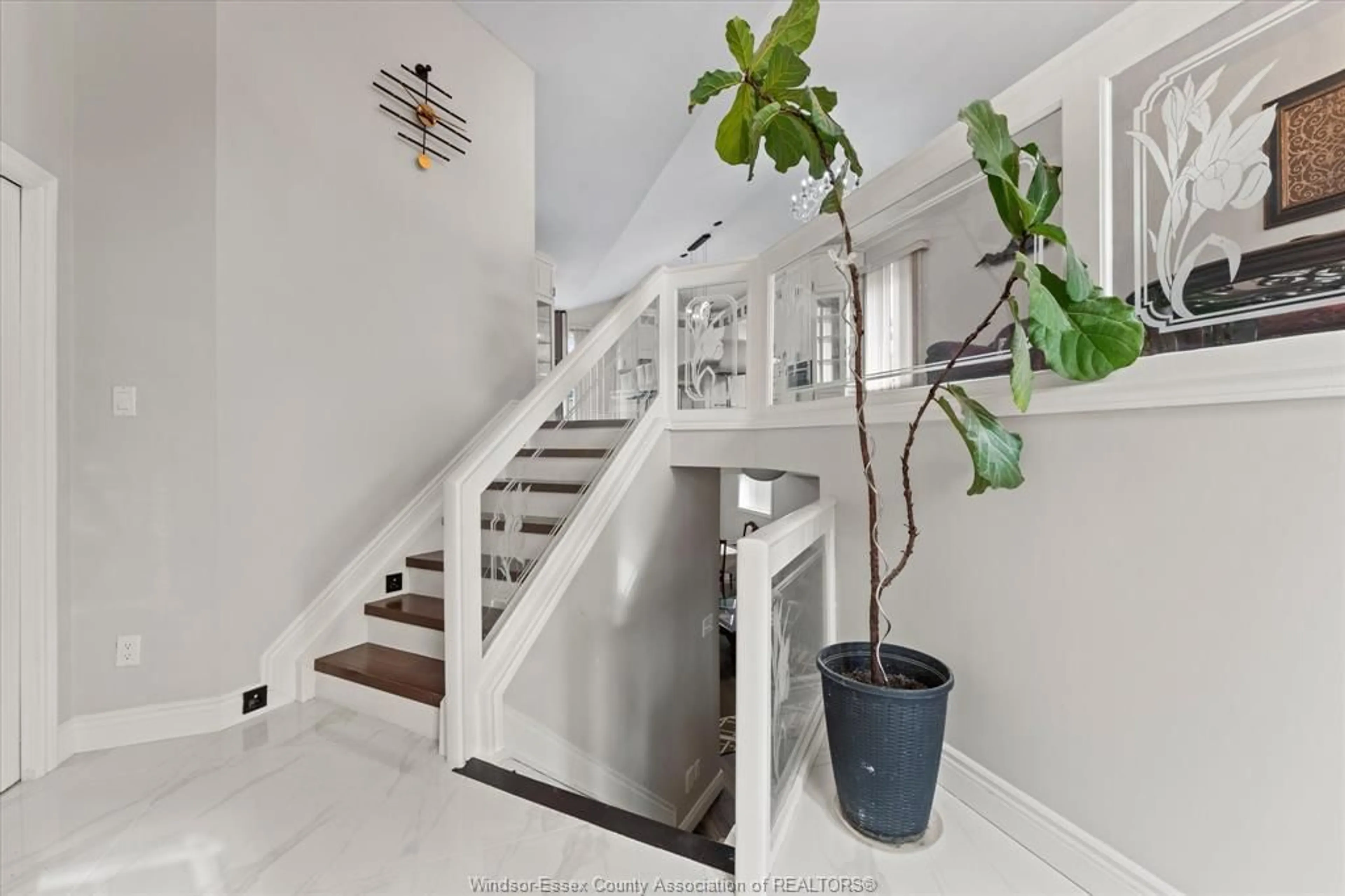 Stairs for 2820 Wildberry Cres, Tecumseh Ontario N9K 1C2