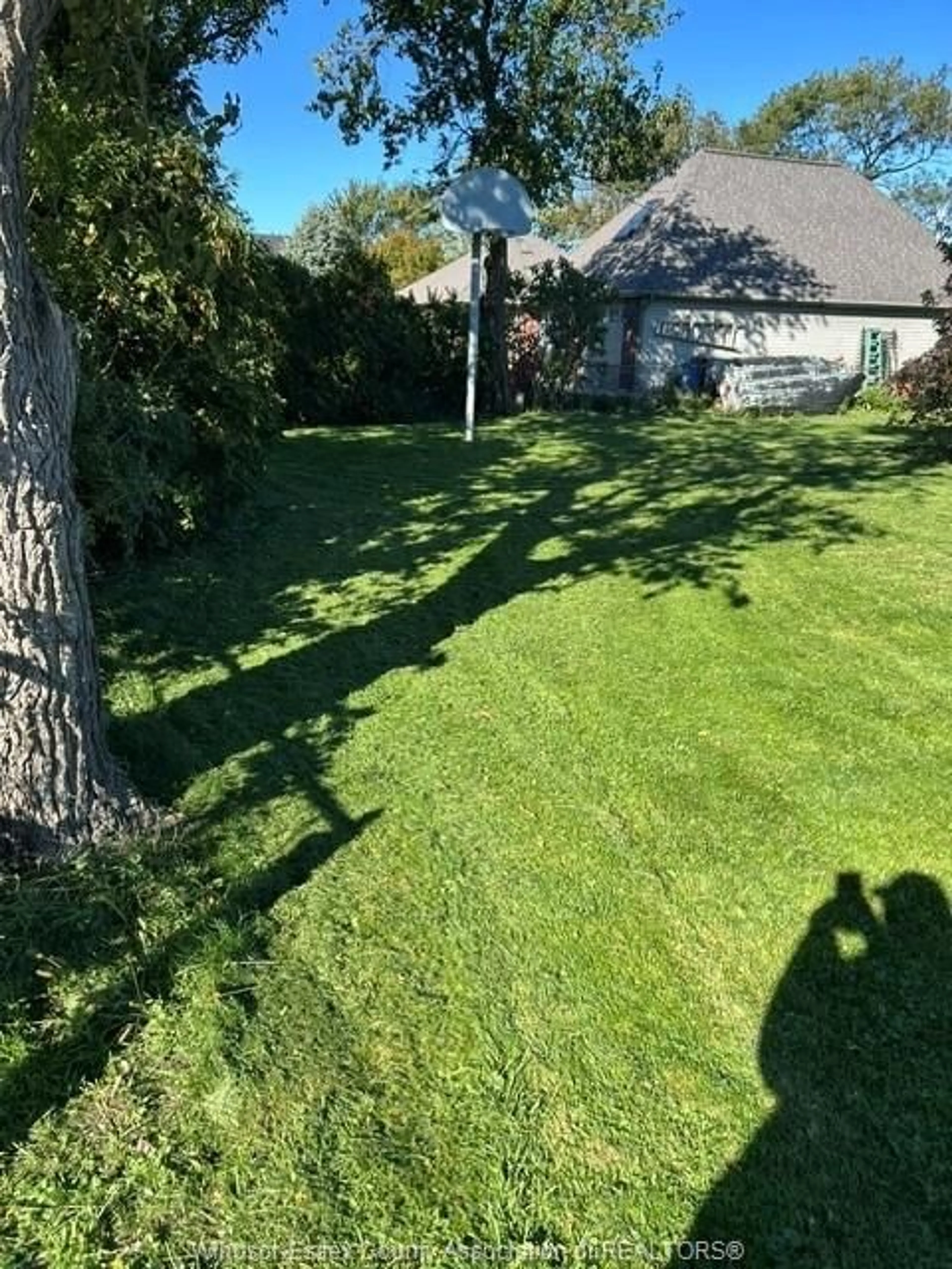 A pic from outside/outdoor area/front of a property/back of a property/a pic from drone, street for 16120-16140 COUTURE BEACH, Lakeshore Ontario N0P 2L0