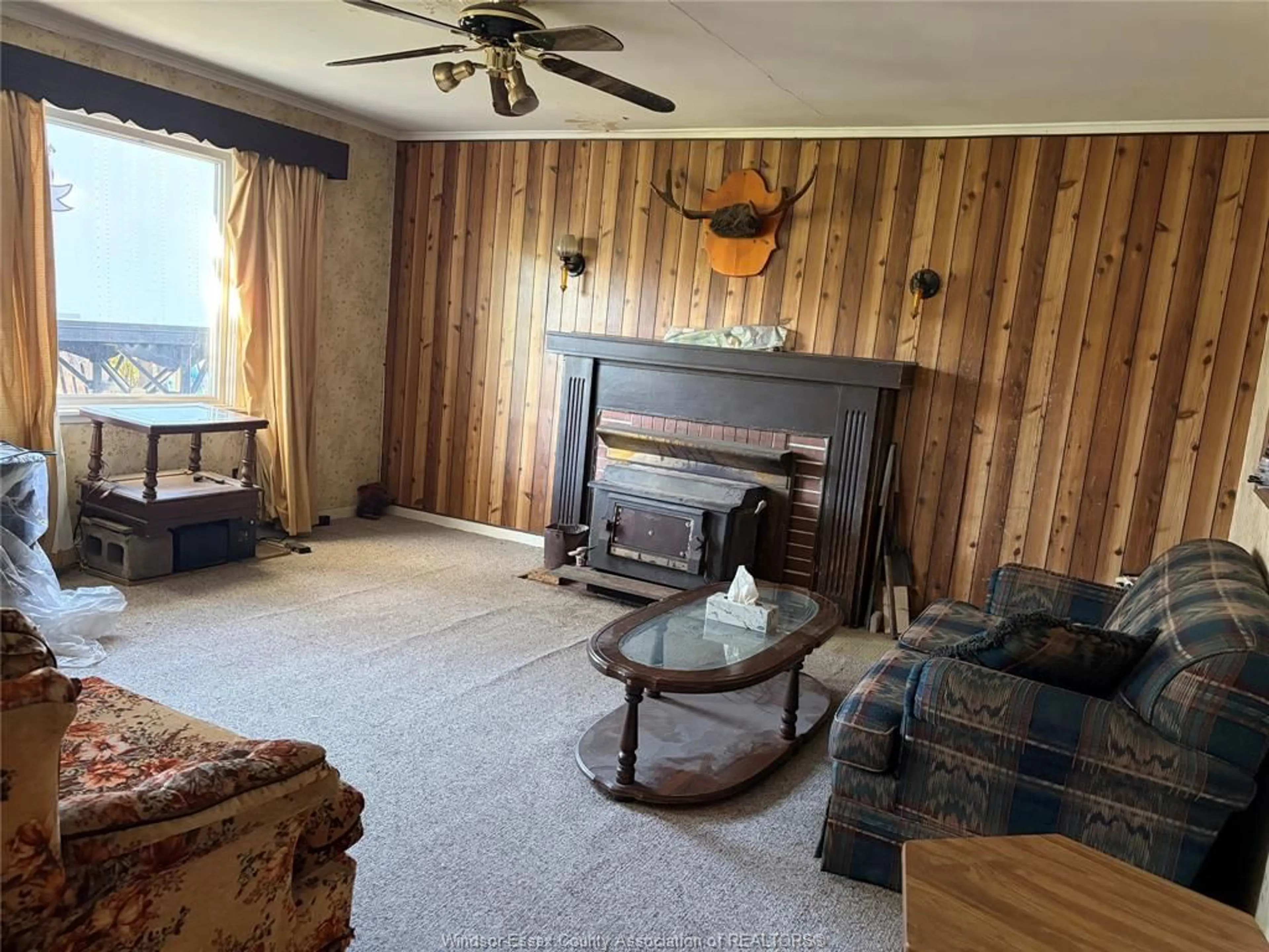 Living room with furniture, unknown for 6104 MALDEN Rd, Tecumseh Ontario N0R 1K0