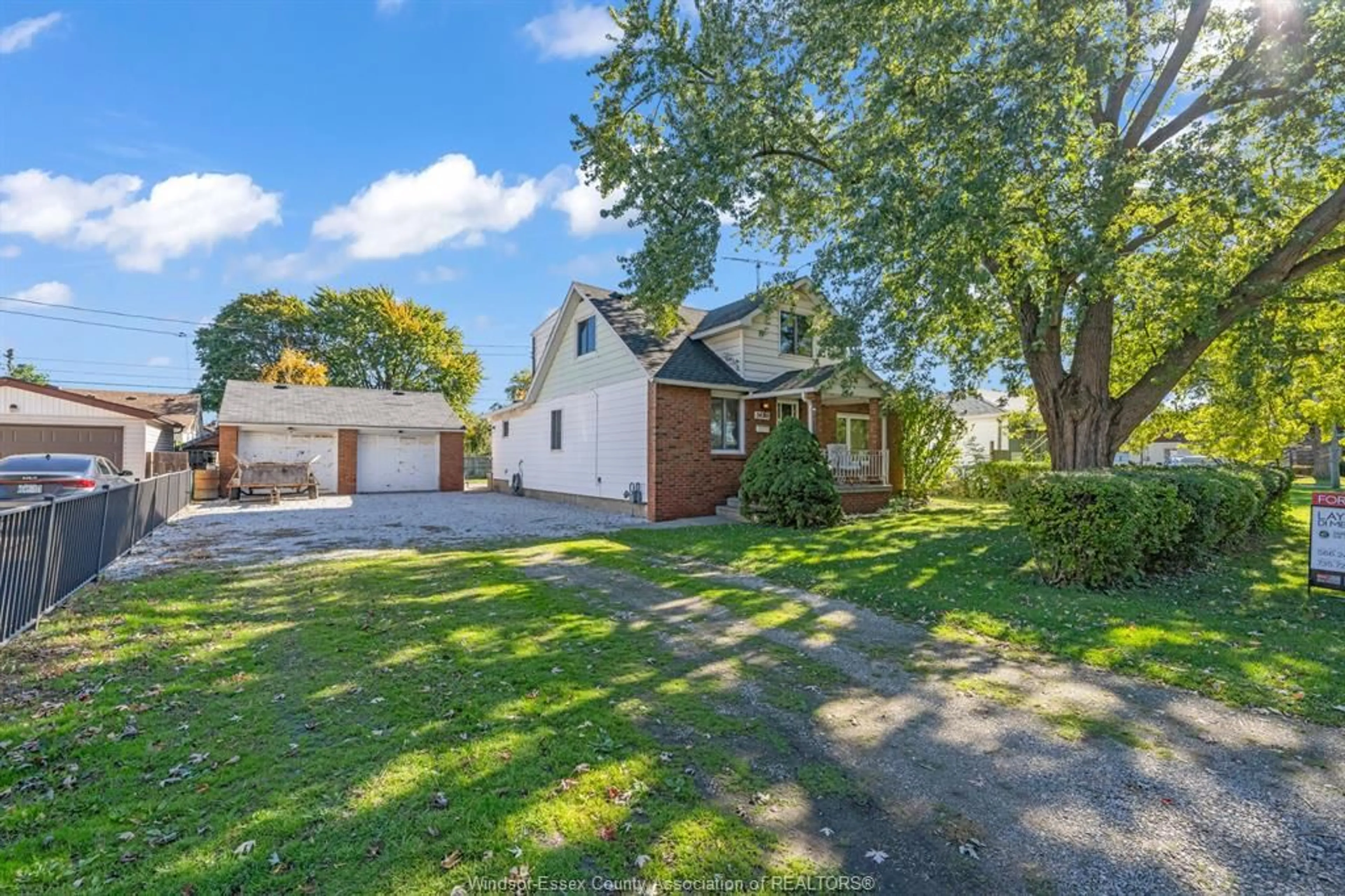 A pic from outside/outdoor area/front of a property/back of a property/a pic from drone, street for 3480 BLISS Rd, Windsor Ontario N8W 3B6