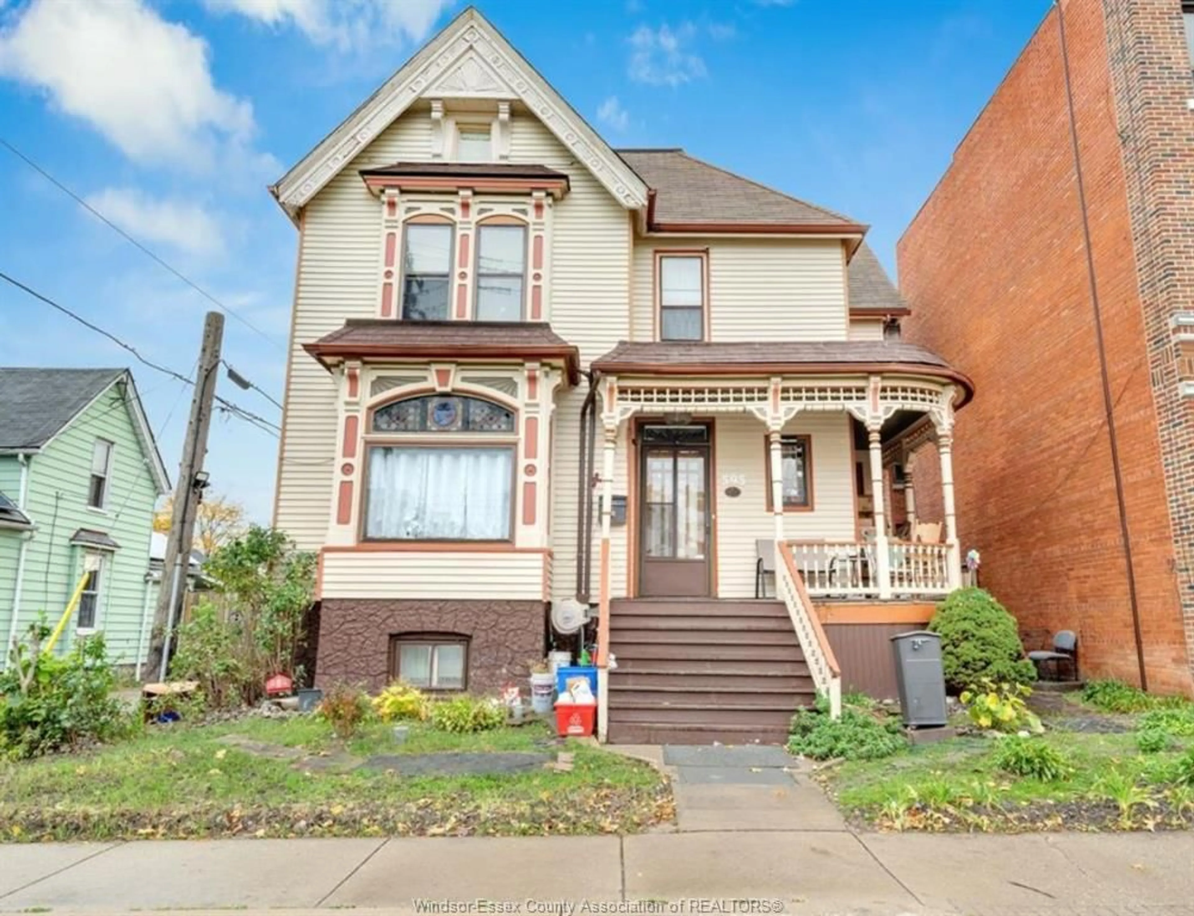 Home with brick exterior material, street for 595 CATARAQUI, Windsor Ontario N9A 3P2