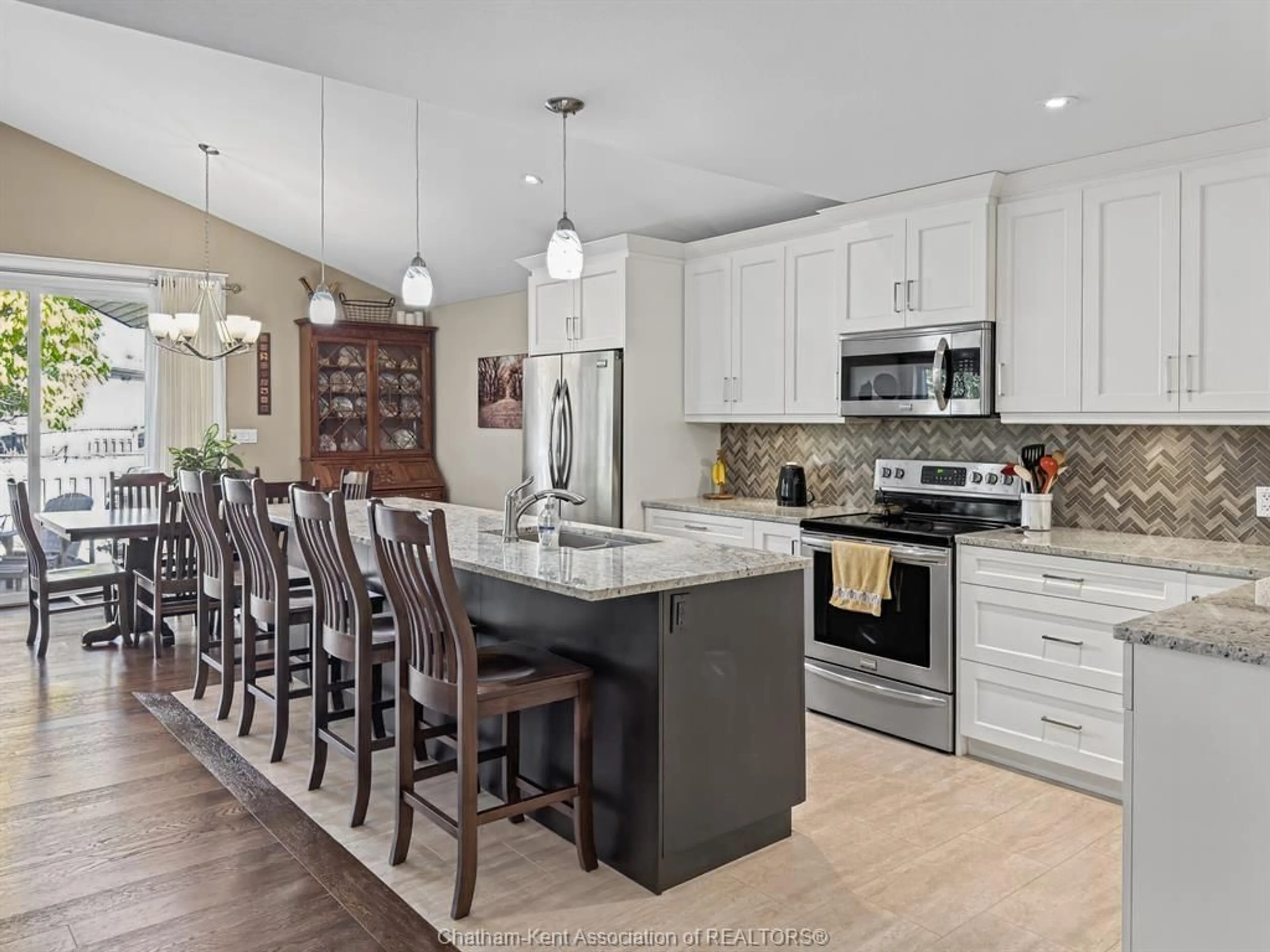 Open concept kitchen, ceramic/tile floor for 75 Landings Pass, Chatham Ontario N7L 5P9