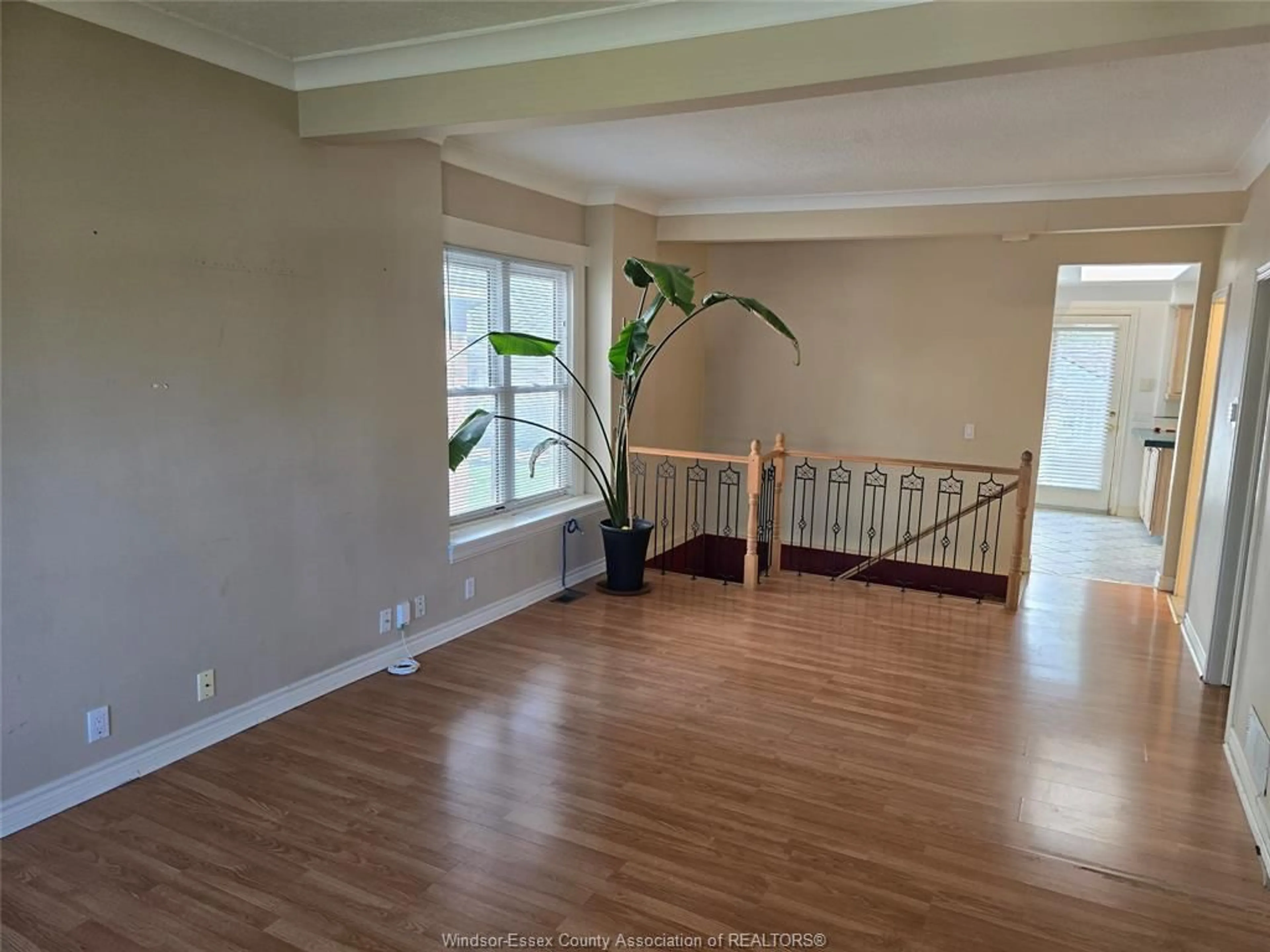 Unknown for 3515 SANDWICH St, Windsor Ontario N9C 1B6