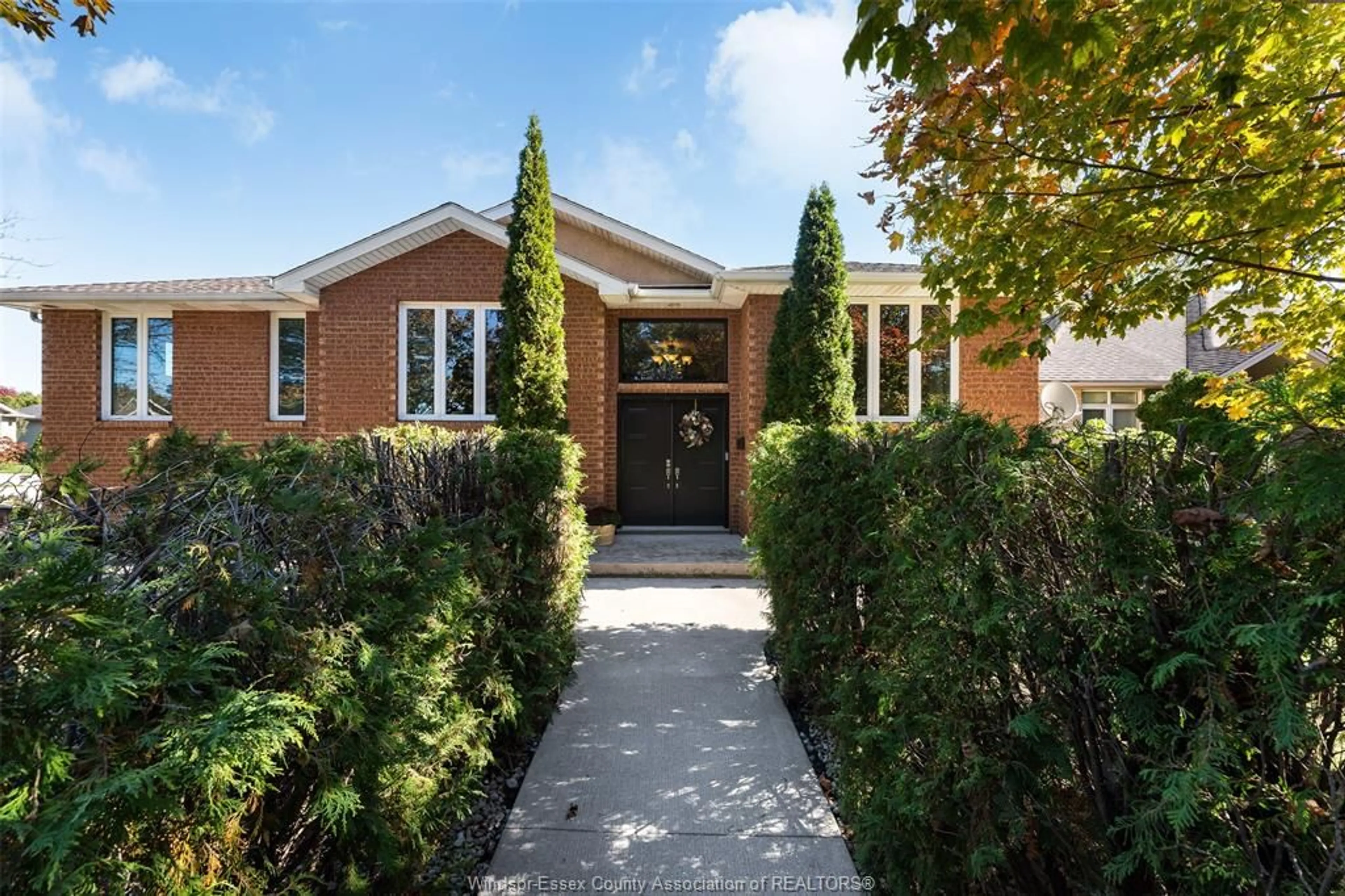 Unknown for 6410 JAMIE Crt, LaSalle Ontario N9J 3J1