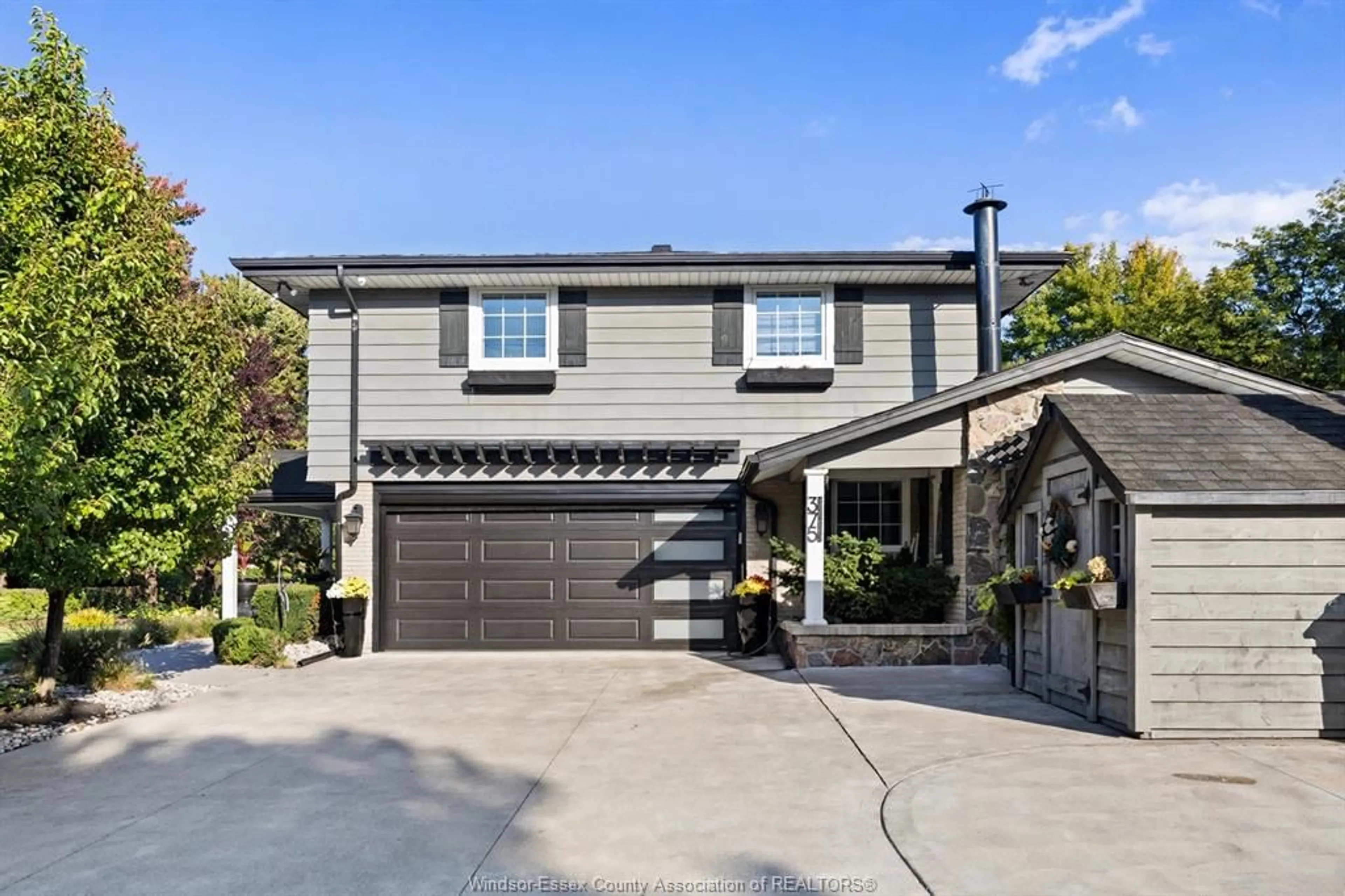 Unknown for 375 RUSSELL WOODS Dr, Lakeshore Ontario N8N 3S6