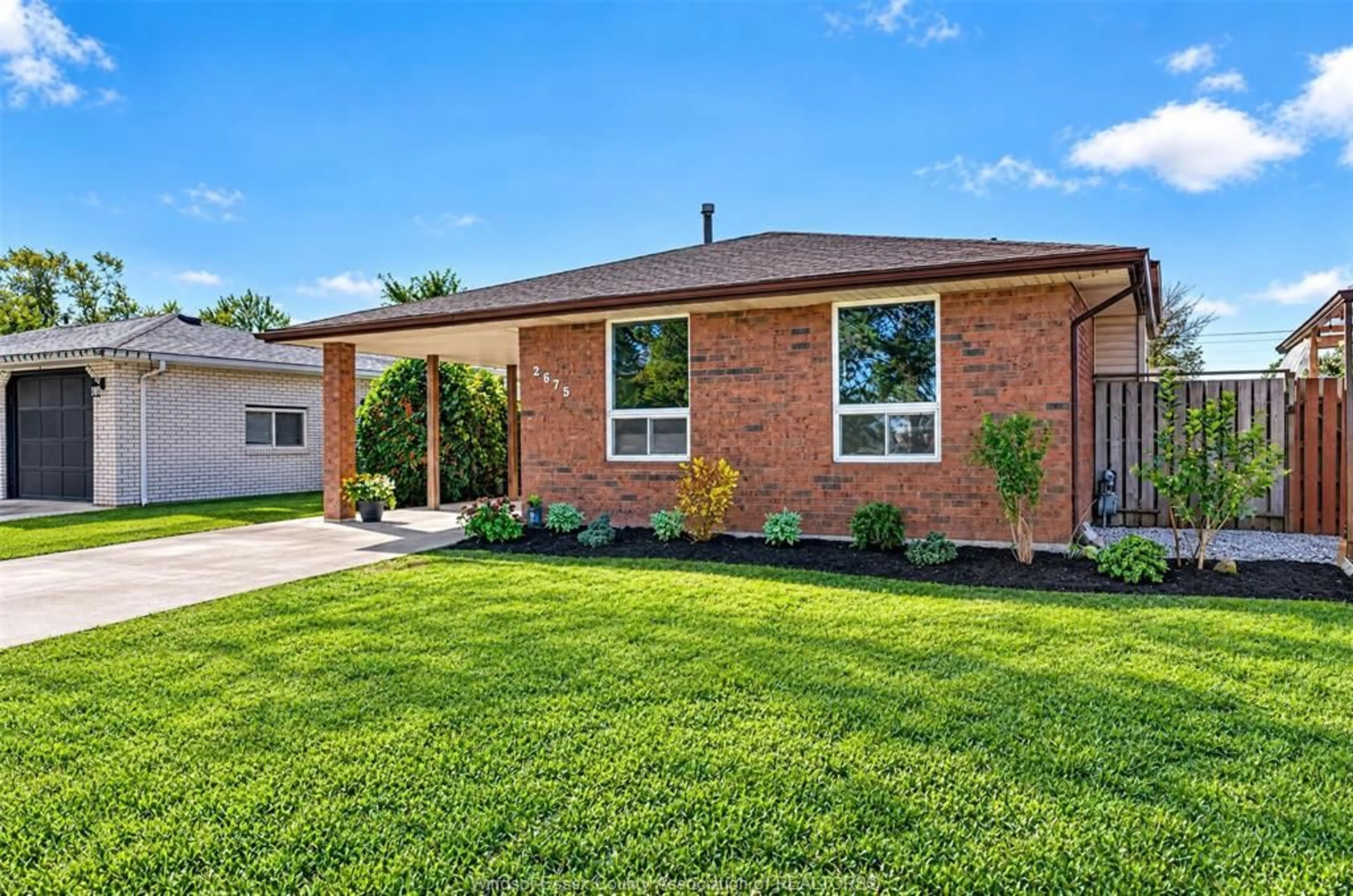 Home with brick exterior material, street for 2675 JEFFERSON Blvd, Windsor Ontario N8T 3E7