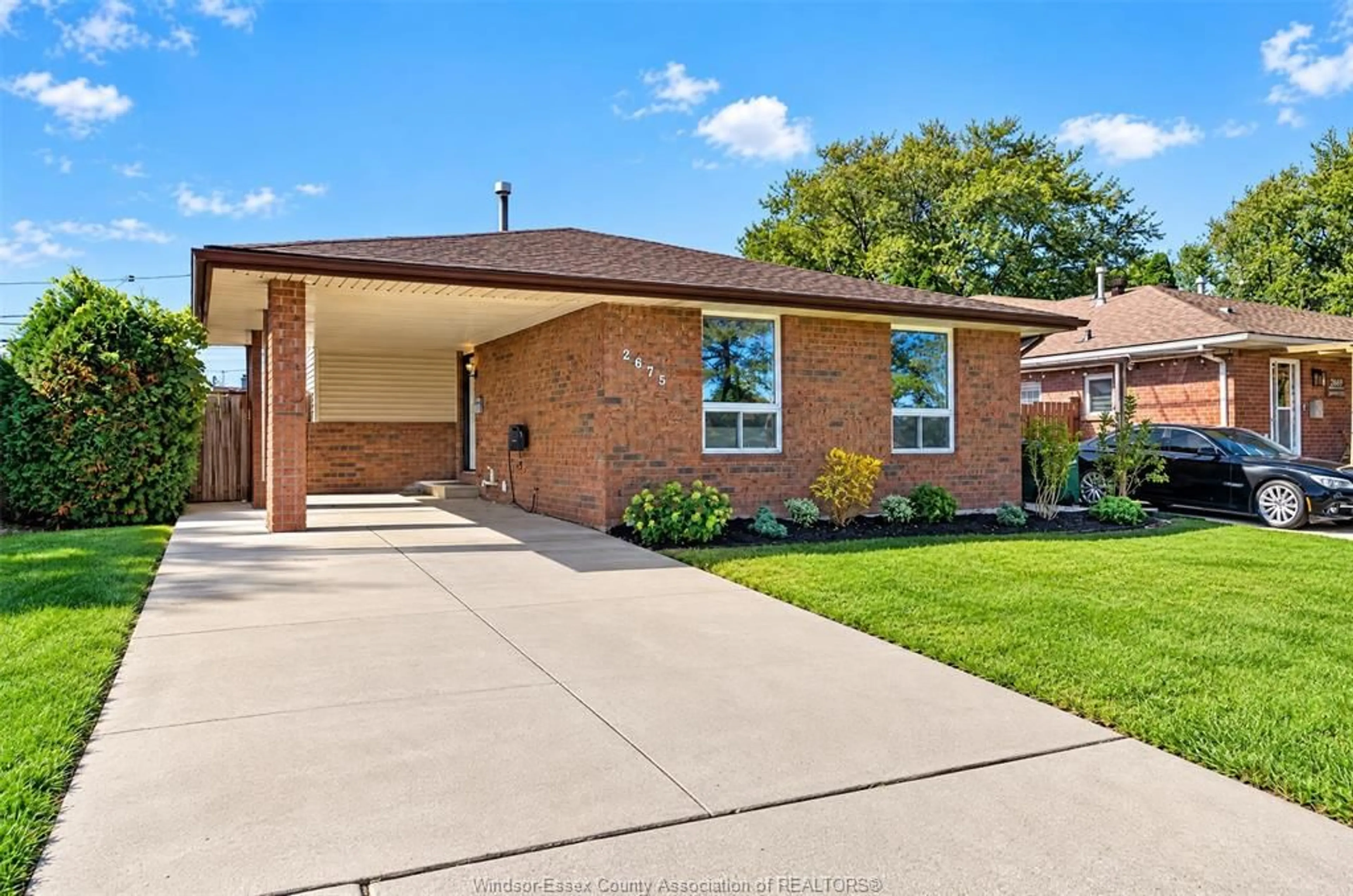 Home with brick exterior material, street for 2675 JEFFERSON Blvd, Windsor Ontario N8T 3E7