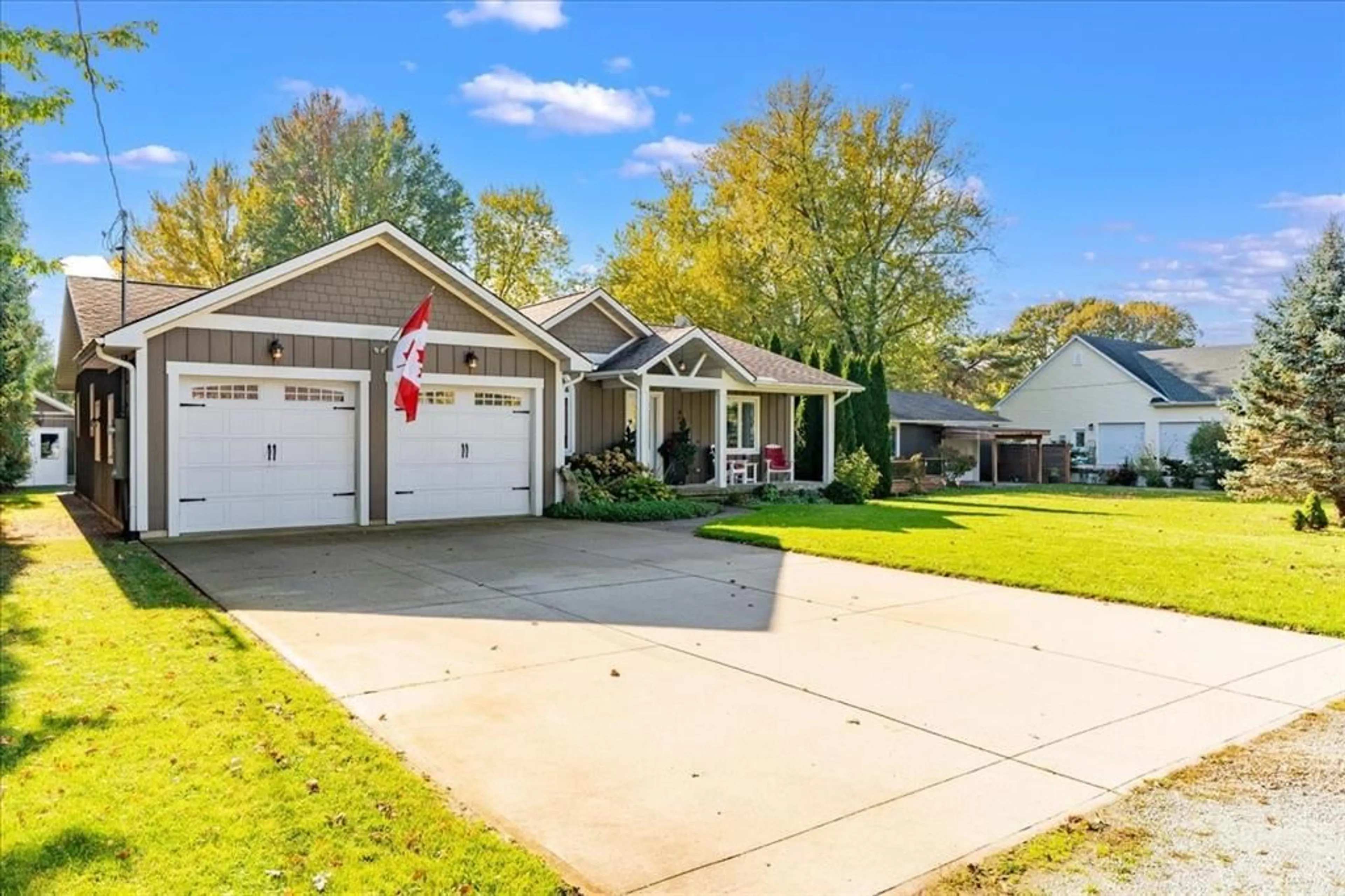 Home with vinyl exterior material, street for 8447 KEITH St, Lambton Shores Ontario N0N 1J7