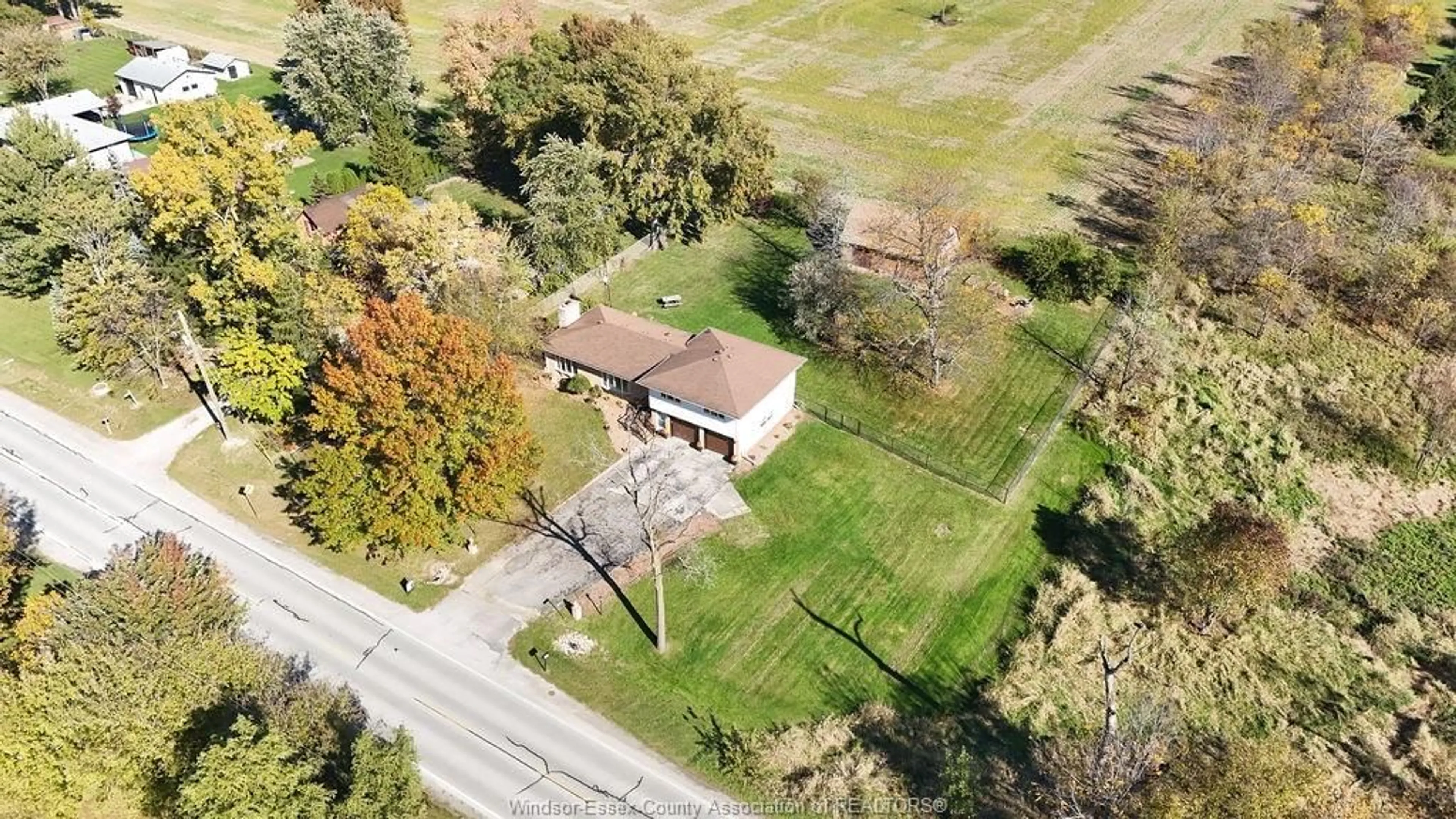 A pic from outside/outdoor area/front of a property/back of a property/a pic from drone, building for 2434 COUNTY RD 27, Lakeshore Ontario N0R 1V0