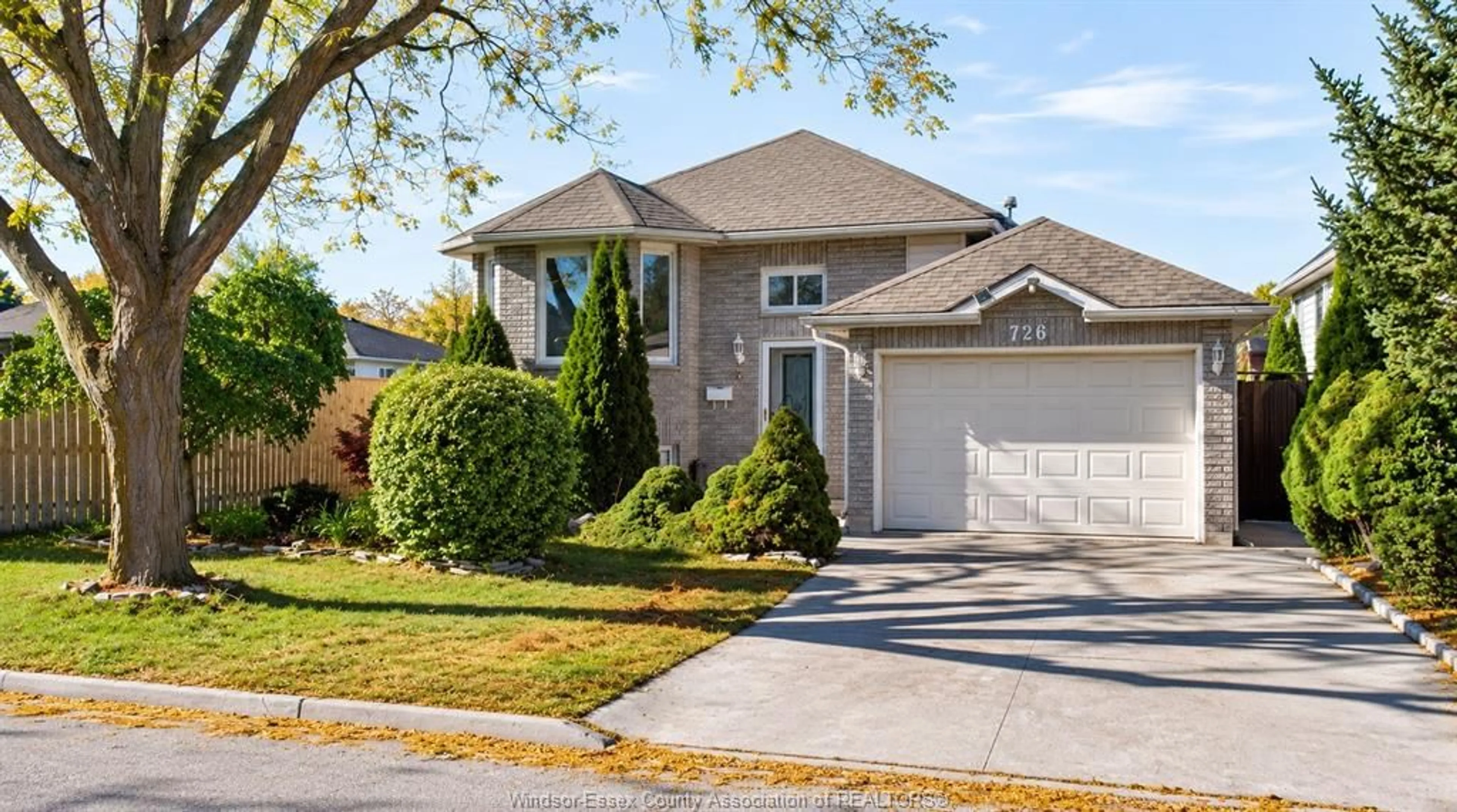 Home with brick exterior material, street for 726 SANDISON, Windsor Ontario N9E 4T2