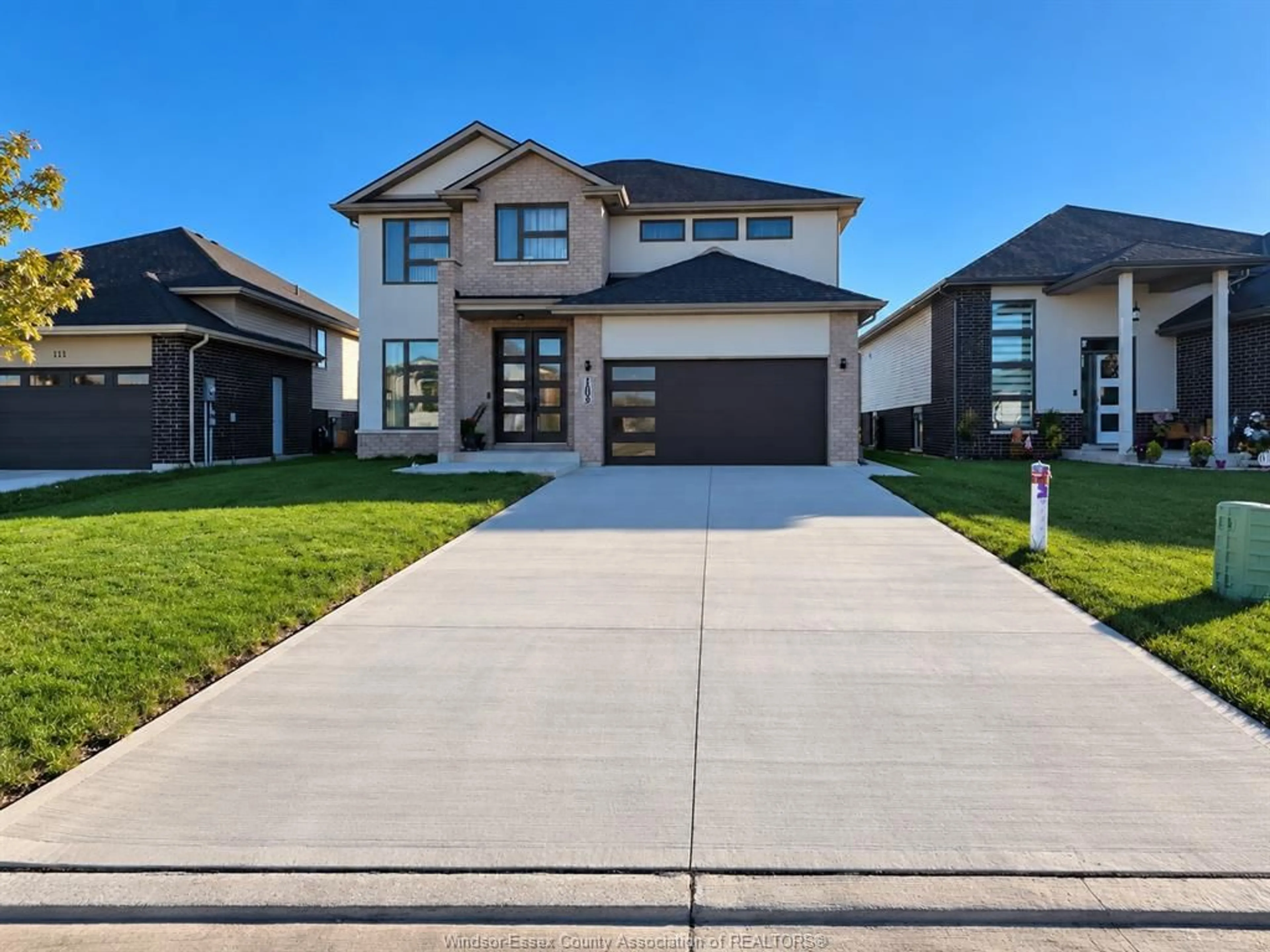 Home with brick exterior material, street for 109 KINGSBRIDGE Dr, Amherstburg Ontario N9V 0G8