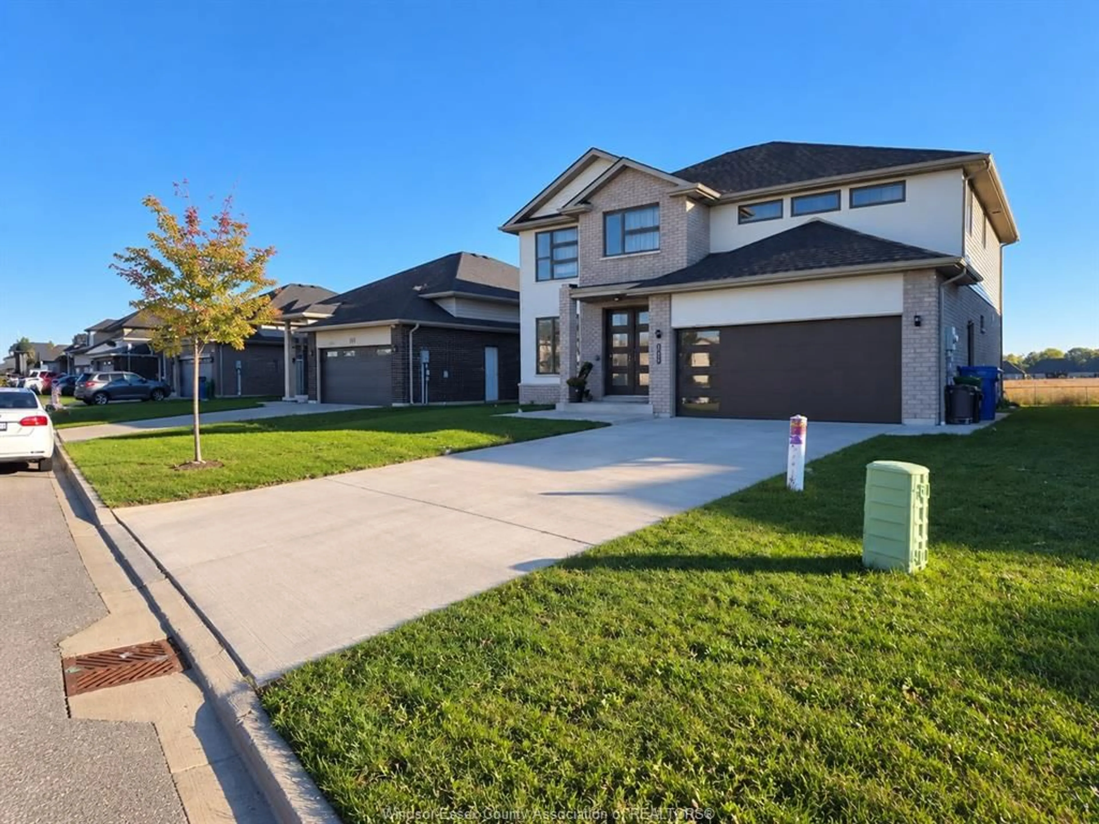 Home with brick exterior material, street for 109 KINGSBRIDGE Dr, Amherstburg Ontario N9V 0G8