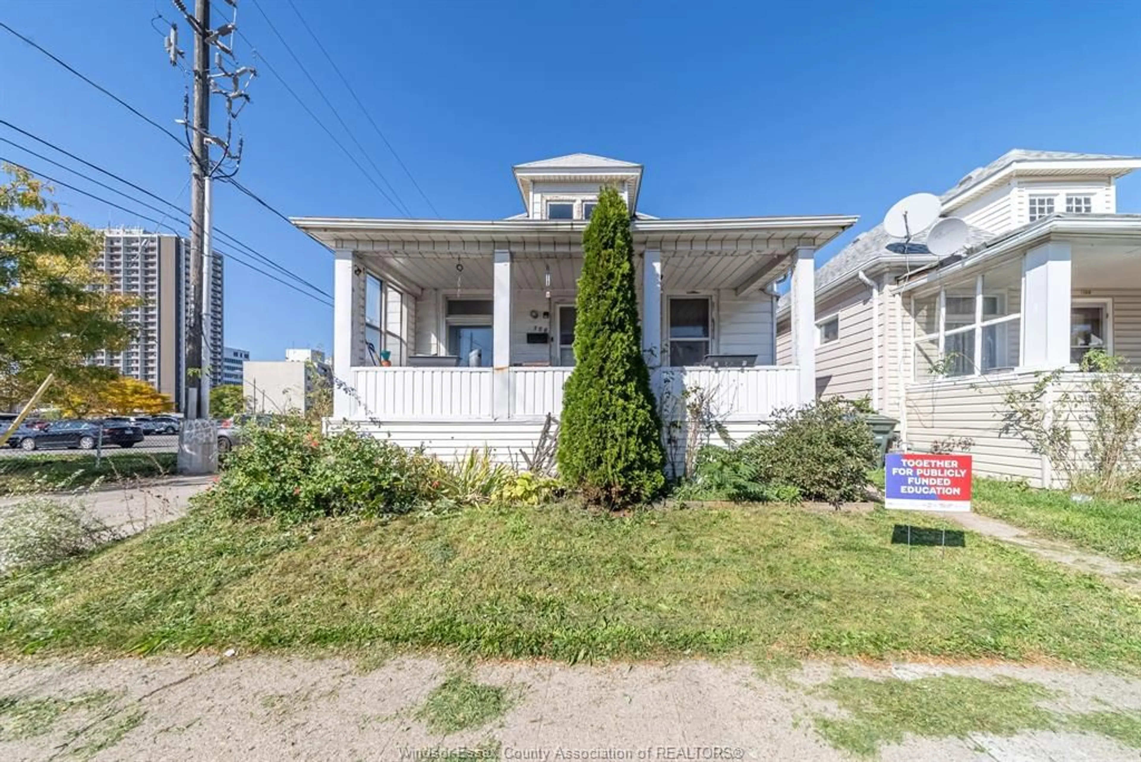 Unknown for 156 ERIE St, Windsor Ontario N9A 3W8