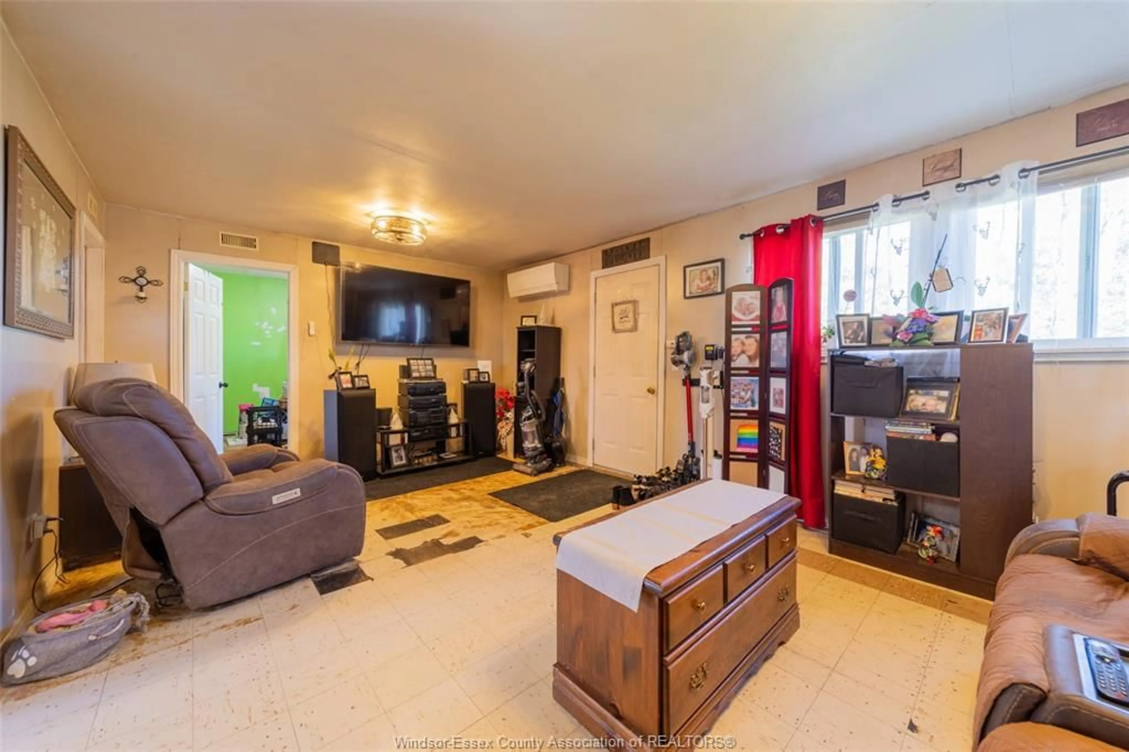 Home theater for 3331 KEMP LINE, Tilbury Ontario N0P 2L0