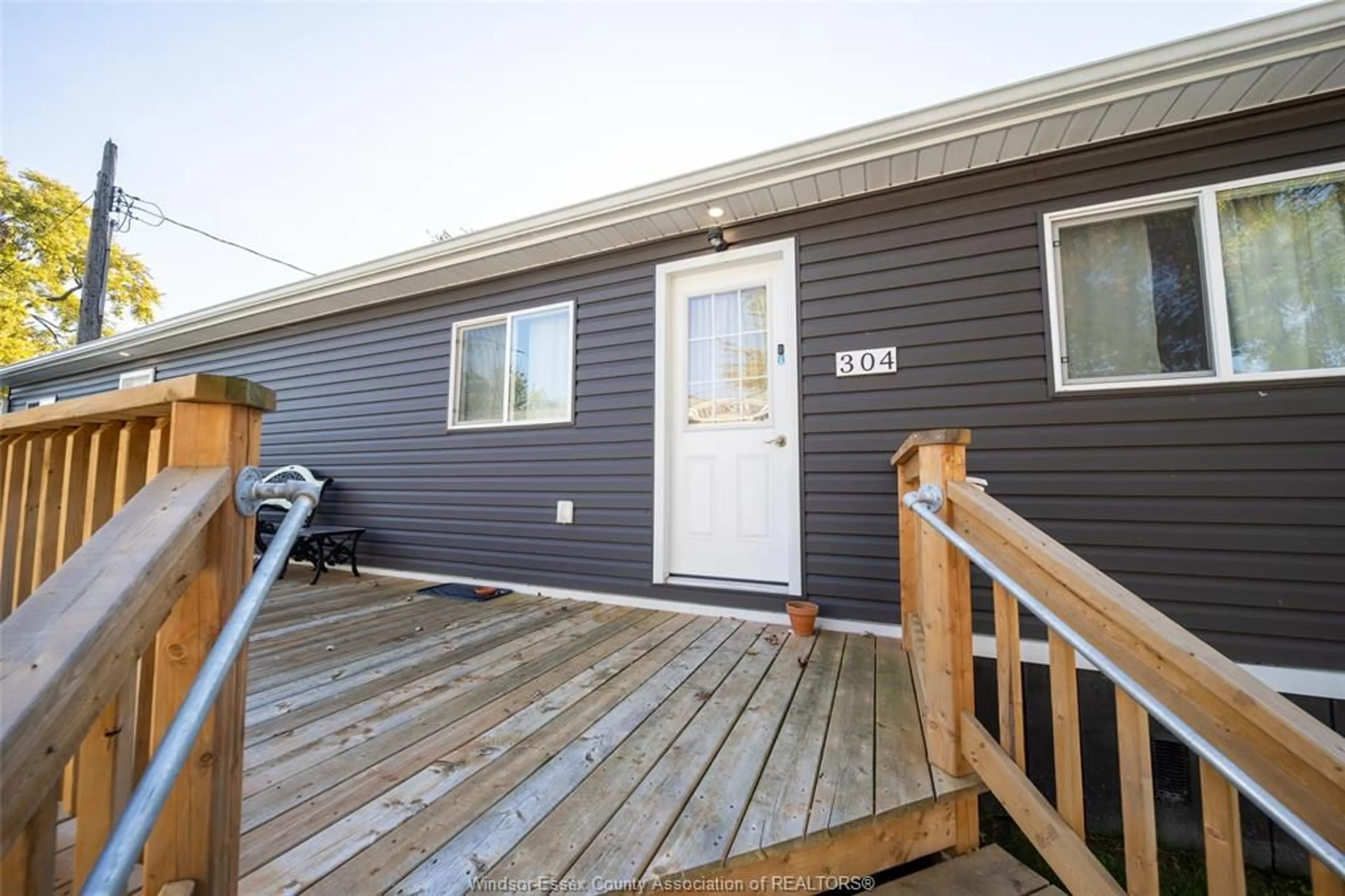 Patio, street for 304 POMPANO Ave, Windsor Ontario N8W 5R6