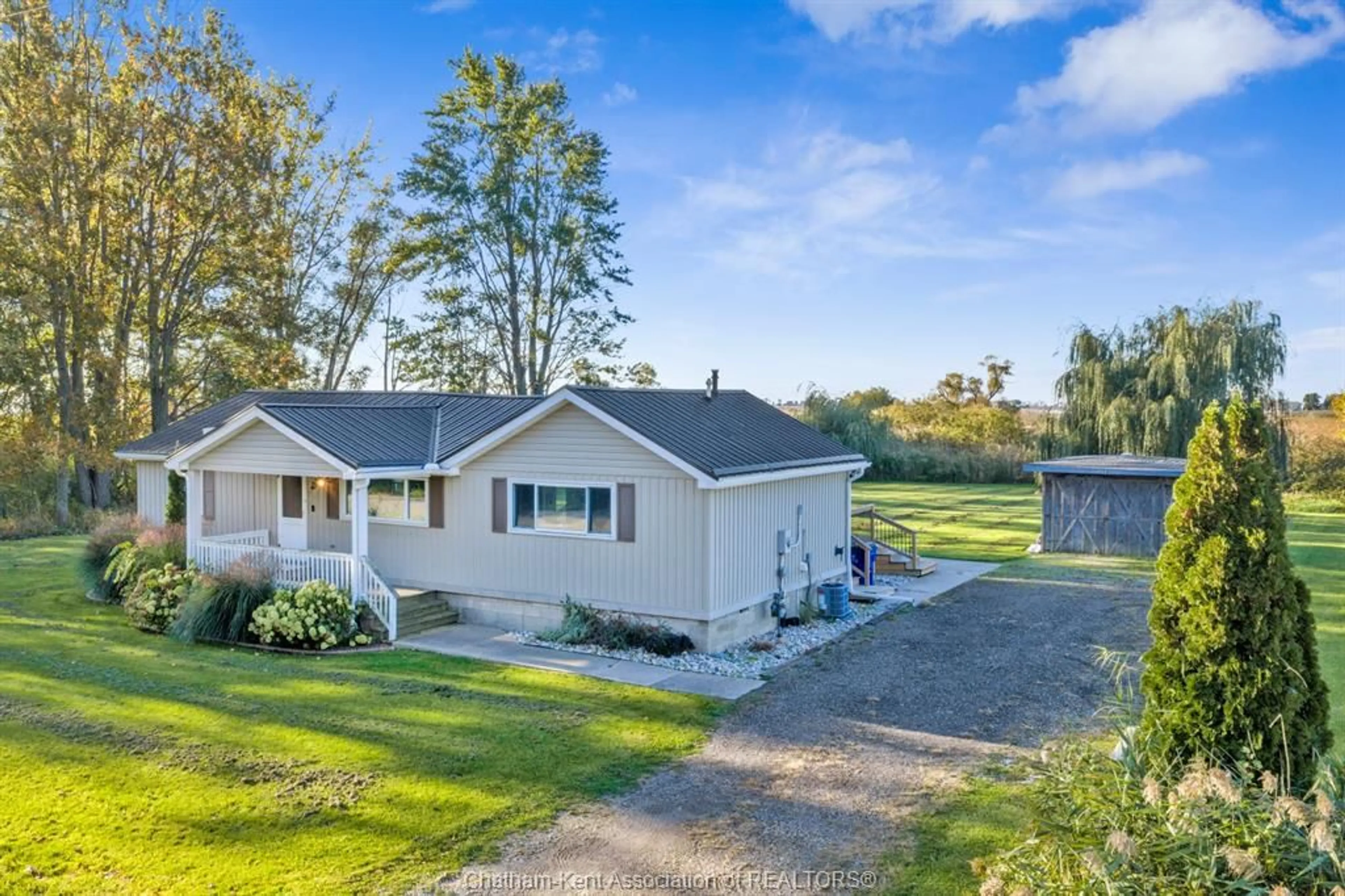 A pic from outside/outdoor area/front of a property/back of a property/a pic from drone, water/lake/river/ocean view for 64/68 Brock St, Shrewsbury Ontario N0P 1A0