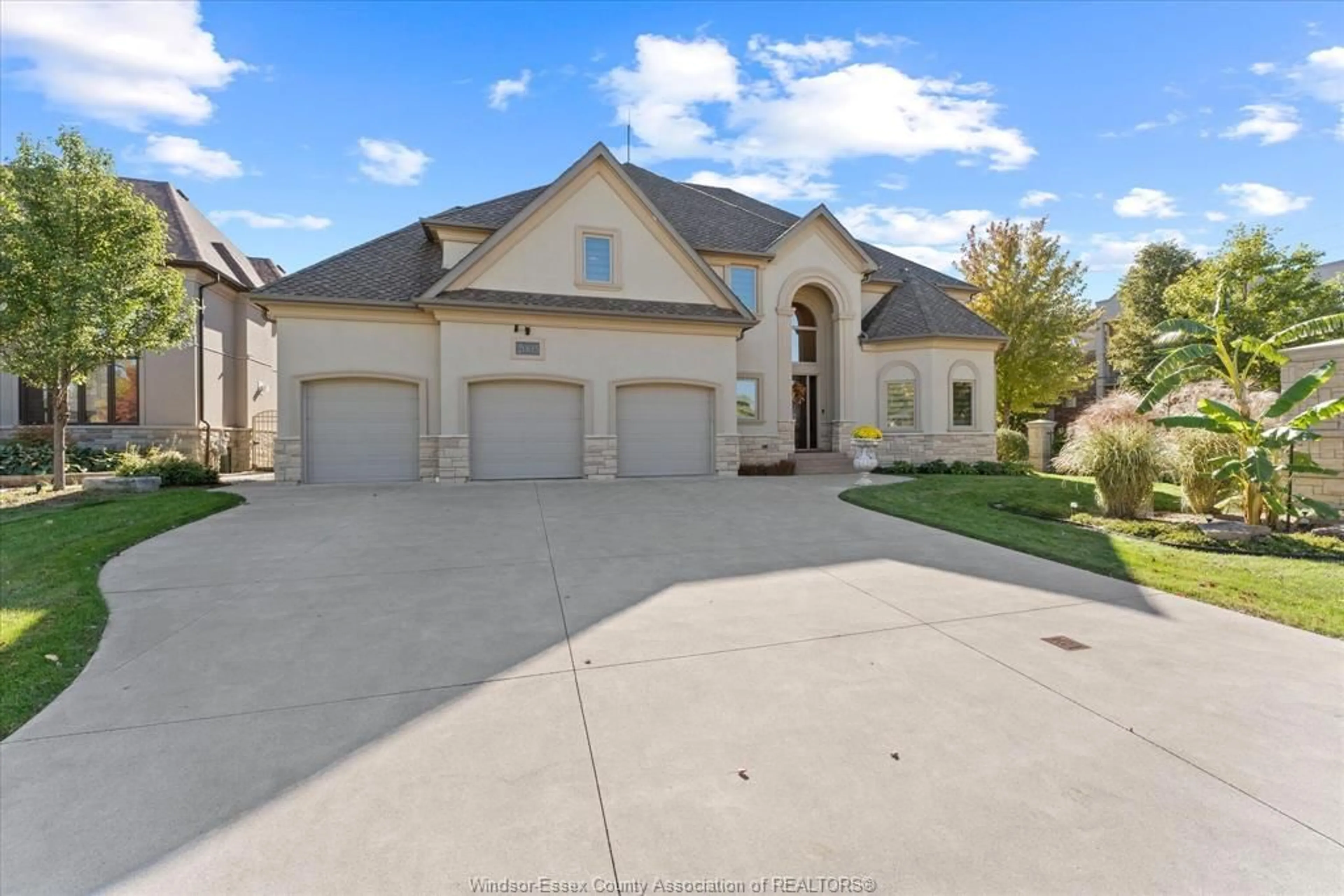 Home with brick exterior material, street for 2003 SERENITY Cir, LaSalle Ontario N9H 0C6