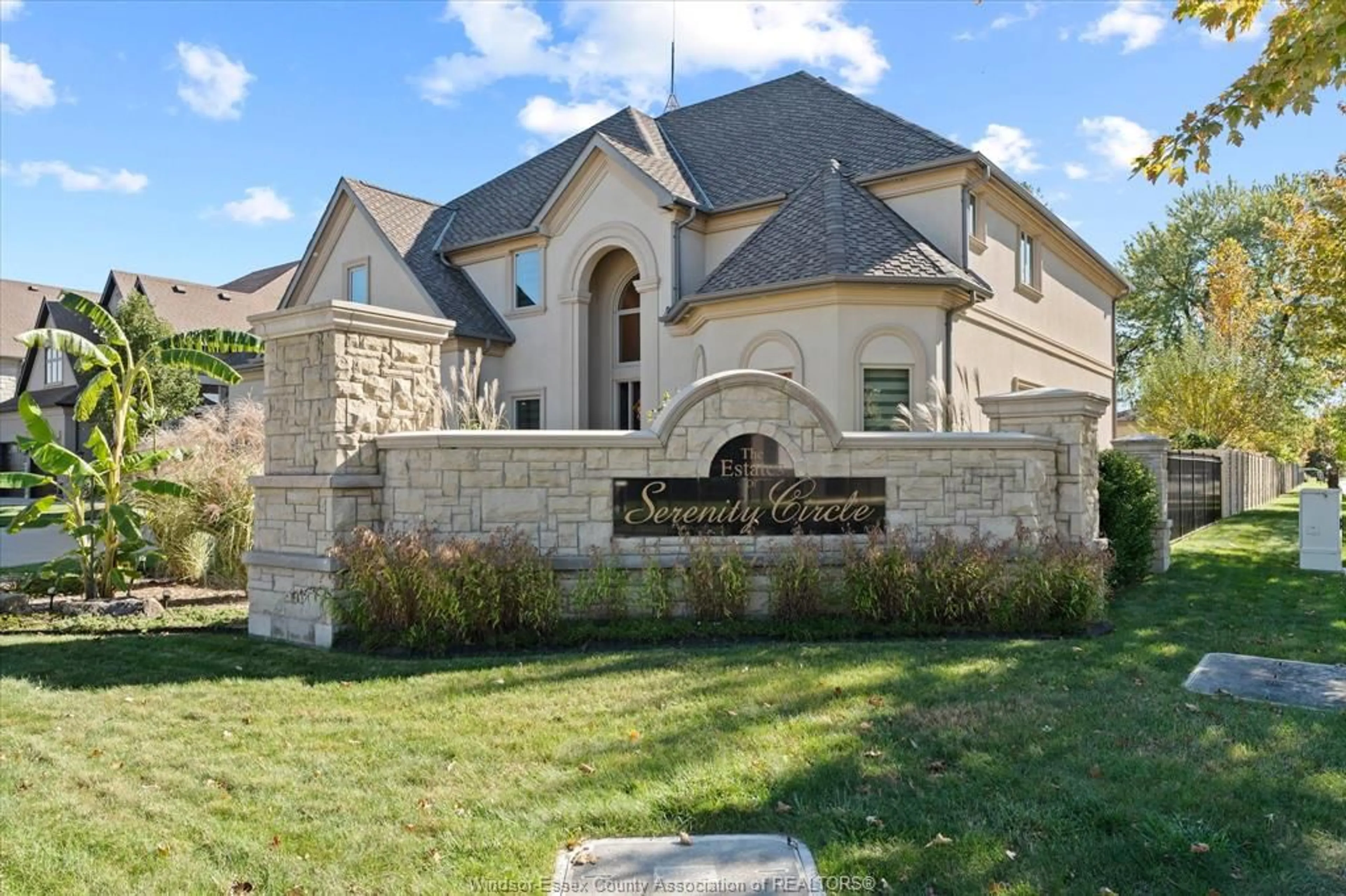 Home with brick exterior material, unknown for 2003 SERENITY Cir, LaSalle Ontario N9H 0C6