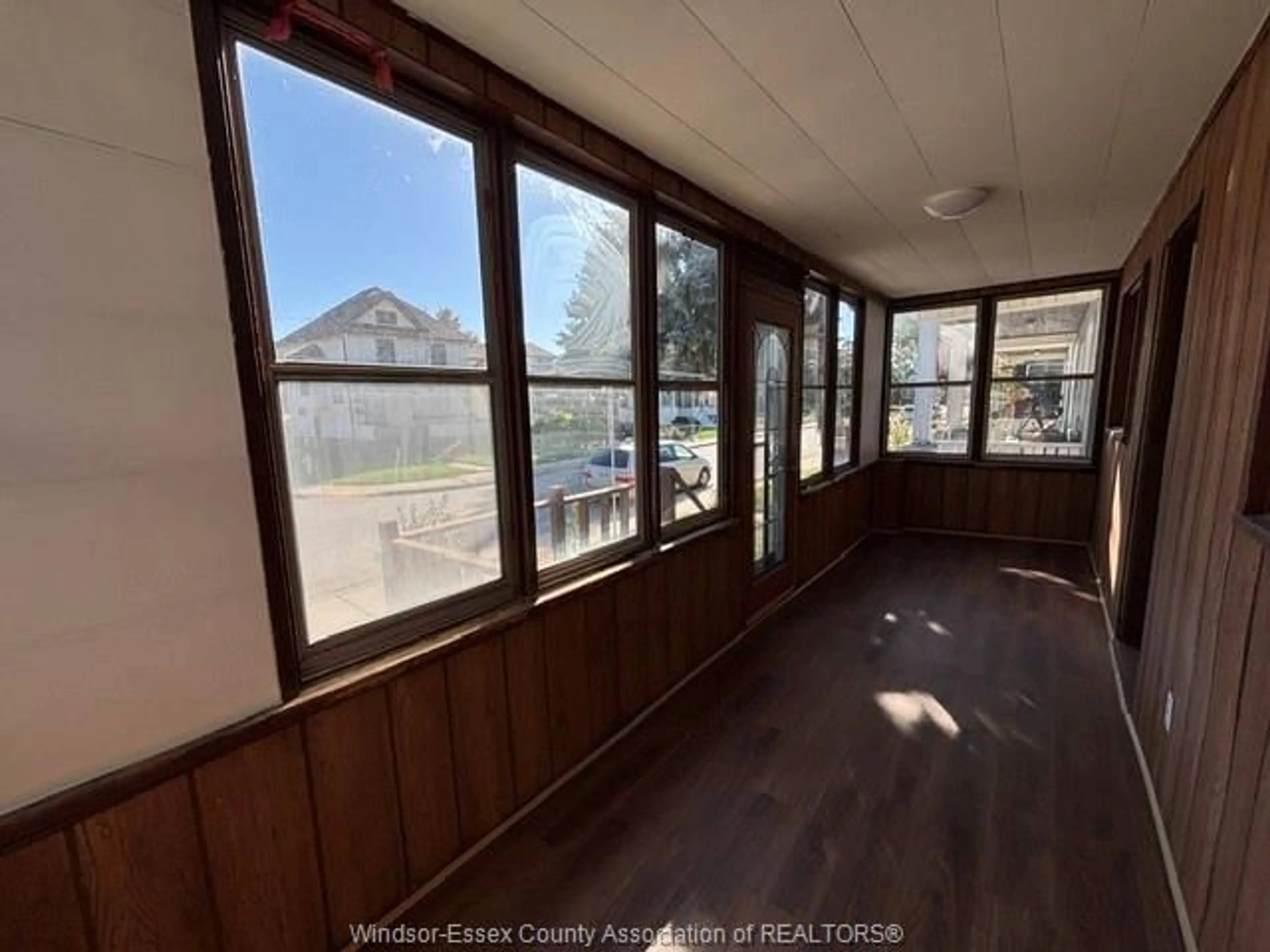 A pic of a room for 410 CAROLINE, Windsor Ontario N9A 6A6