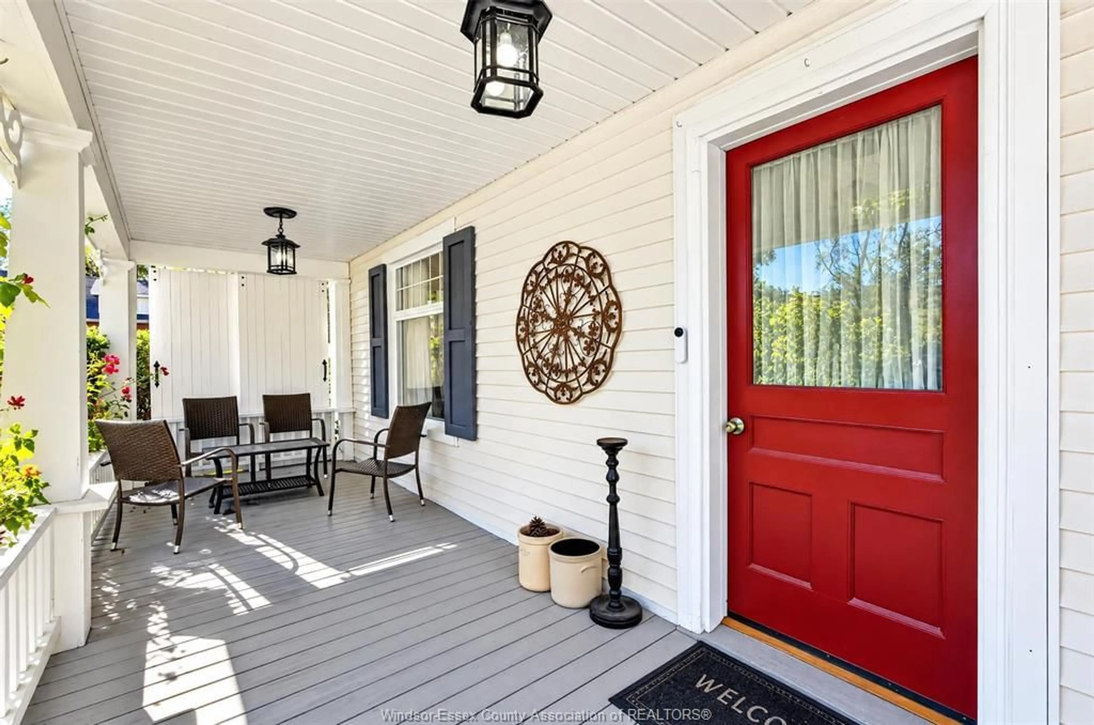 Indoor entryway for 18 JANE St, Ridgetown Ontario N0P 2C0