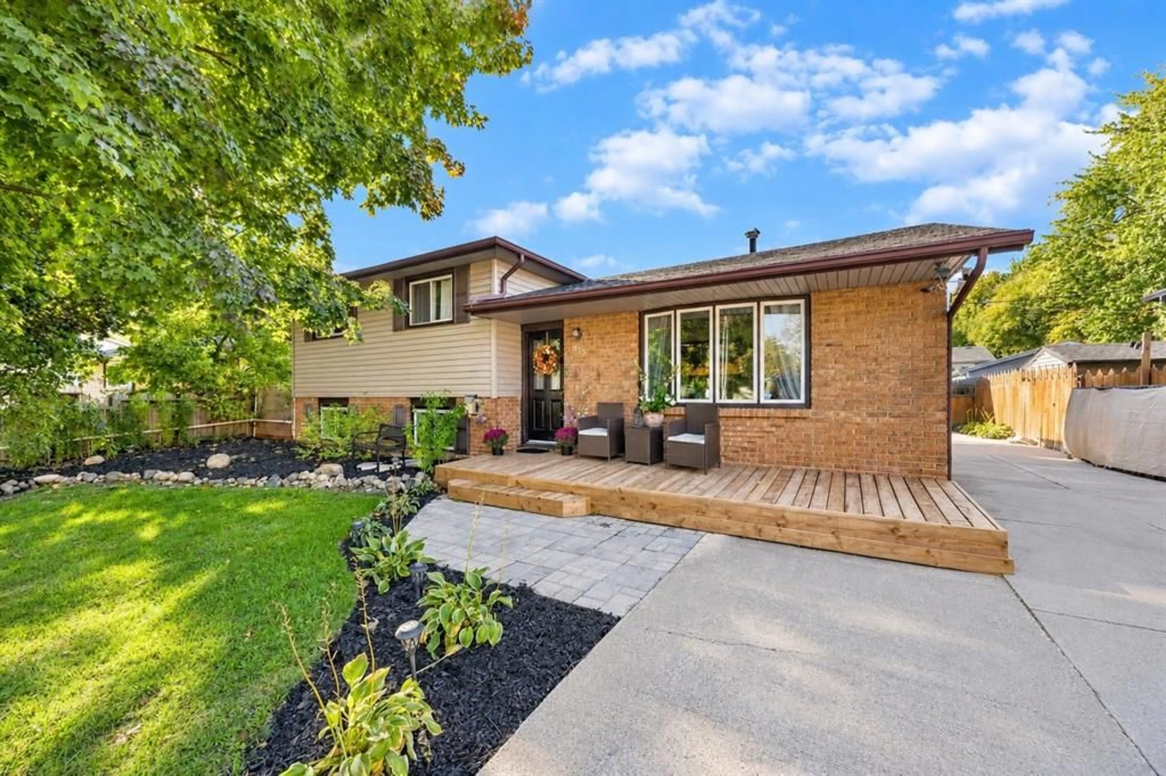 Home with brick exterior material, street for 315 Brentwood Cres, St Clair Ontario N0N 1G0