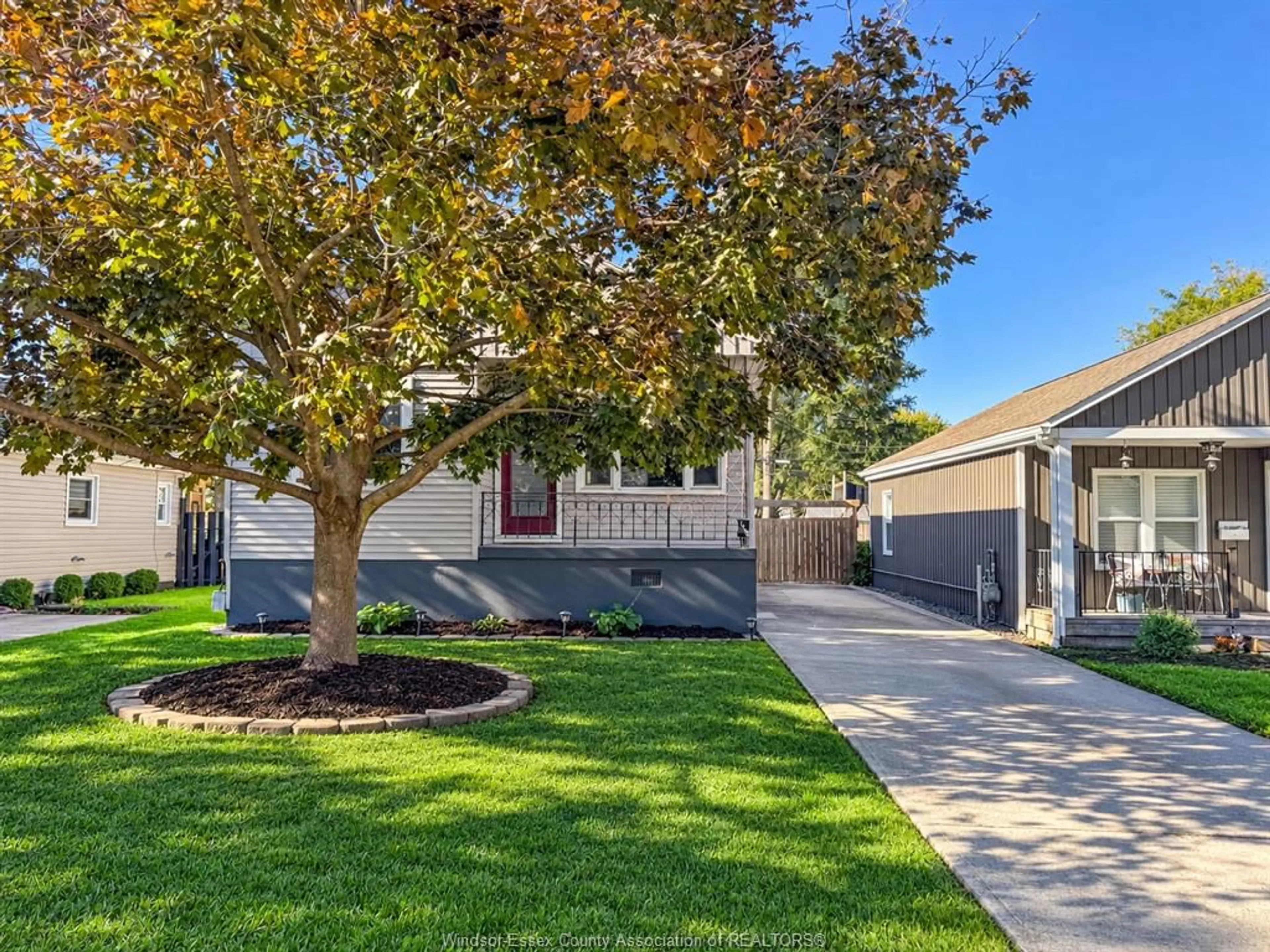 Home with vinyl exterior material, street for 2433 MEIGHEN, Windsor Ontario N8W 4C2
