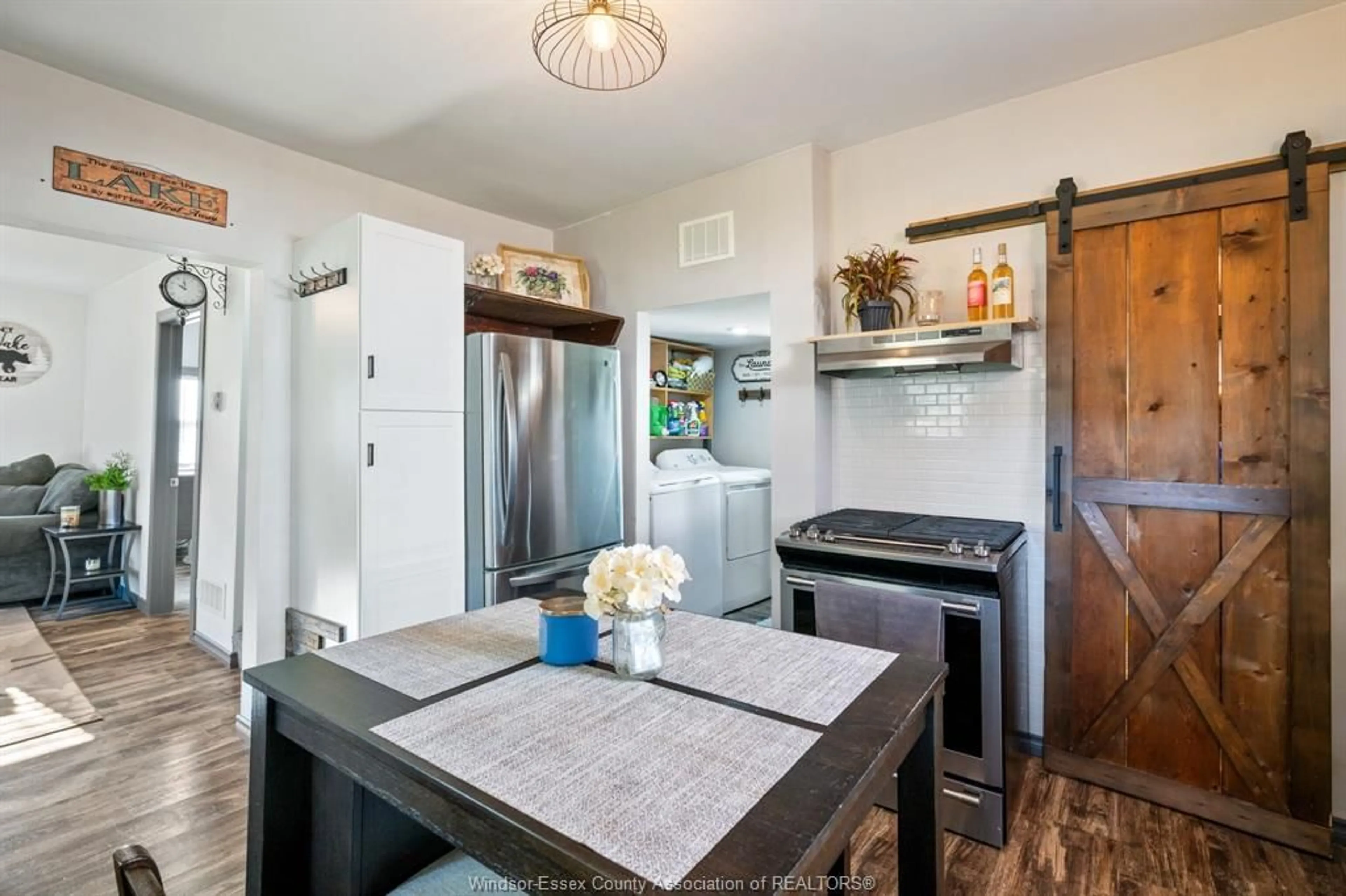 Open concept kitchen, ceramic/tile floor for 76 JENNER, Essex Ontario N8M 1G7