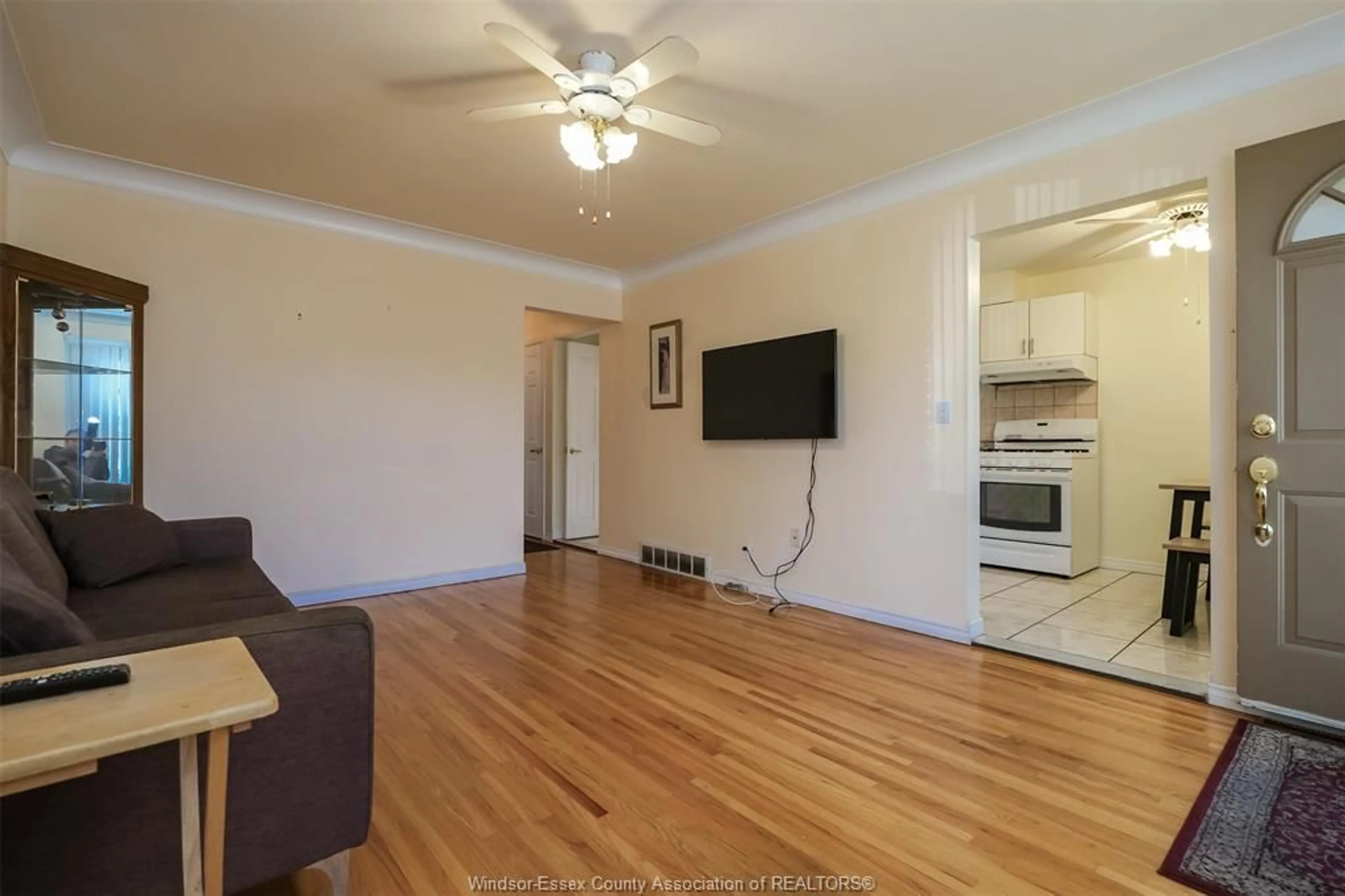 A pic of a room for 1647 BENJAMIN, Windsor Ontario N8X 4N7