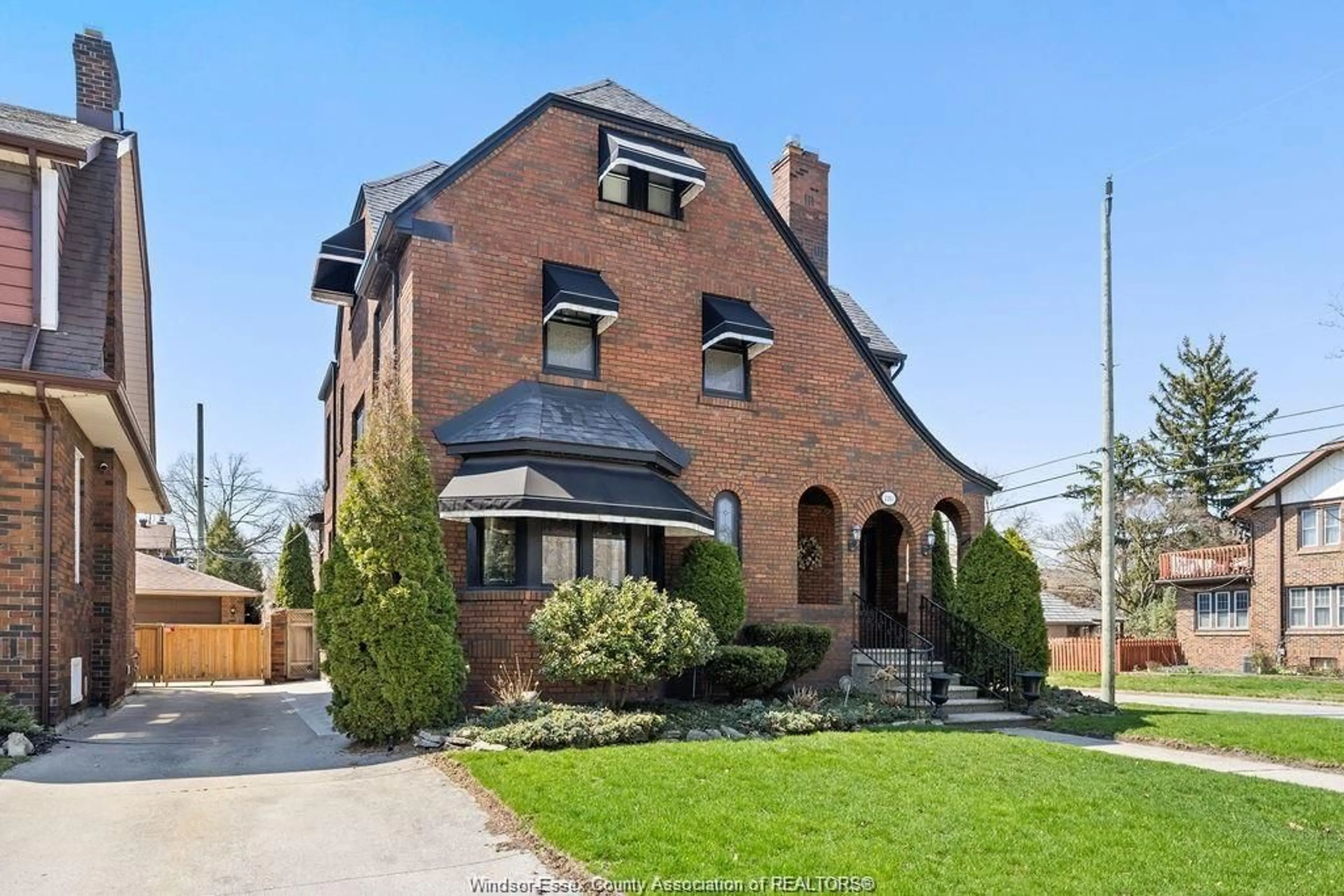 Home with brick exterior material, street for 2203 VICTORIA AVENUE, Windsor Ontario N8X 1R2
