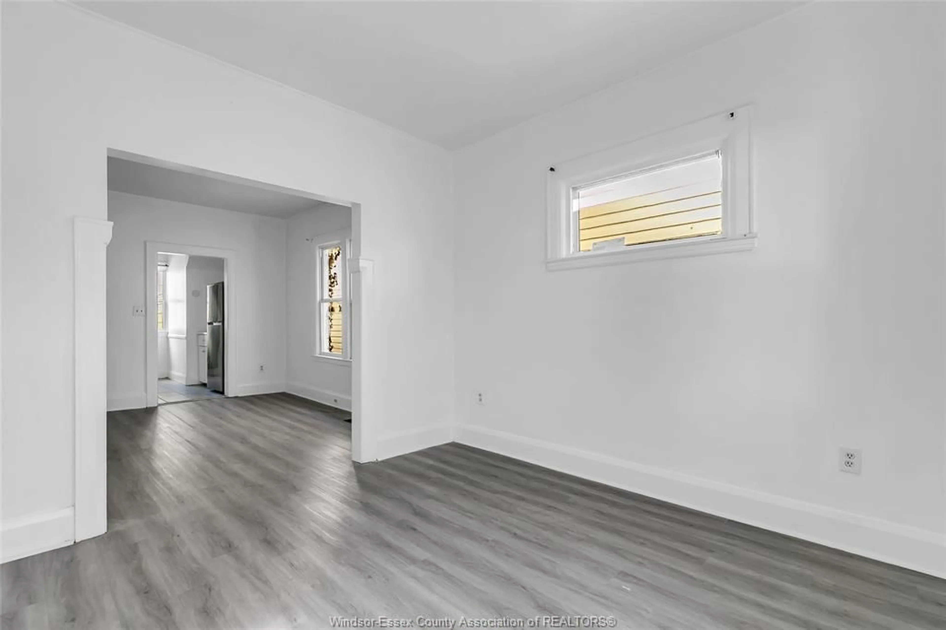 A pic of a room for 1022-1024 LINCOLN Rd, Windsor Ontario N8Y 2H4