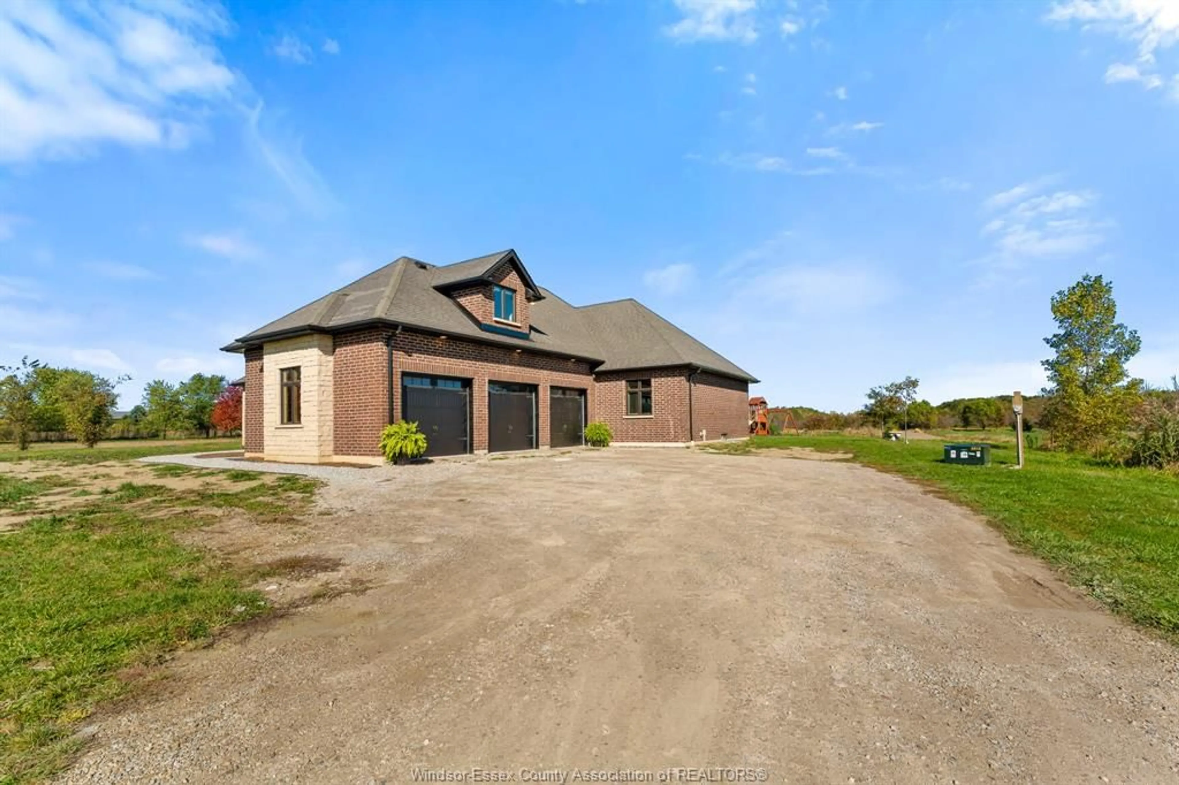 A pic from outside/outdoor area/front of a property/back of a property/a pic from drone, building for 4824 Concession 4 Rd, Harrow Ontario N0R 1G0