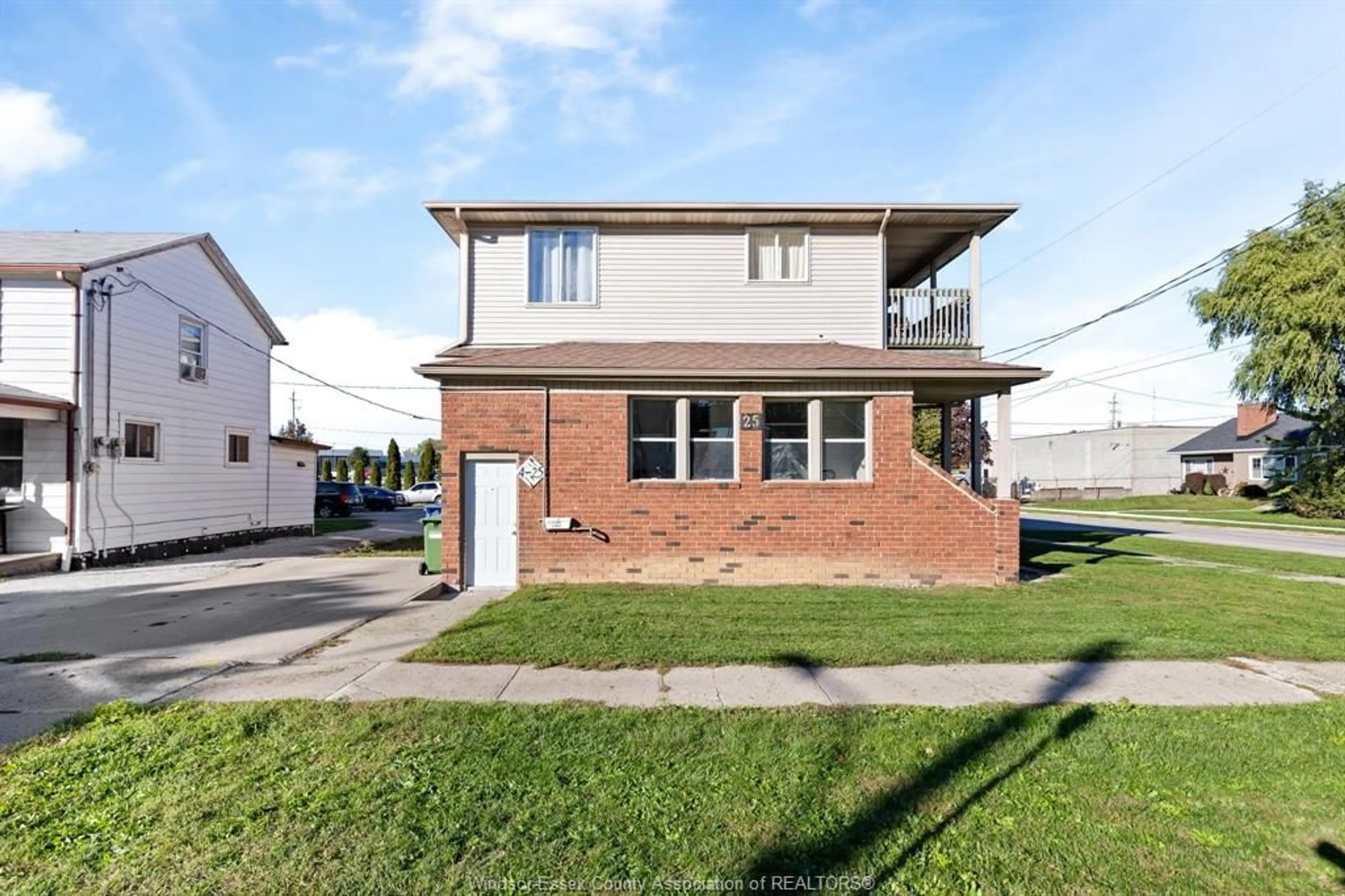 Home with brick exterior material, street for 25 CLARK St, Leamington Ontario N8H 1E6