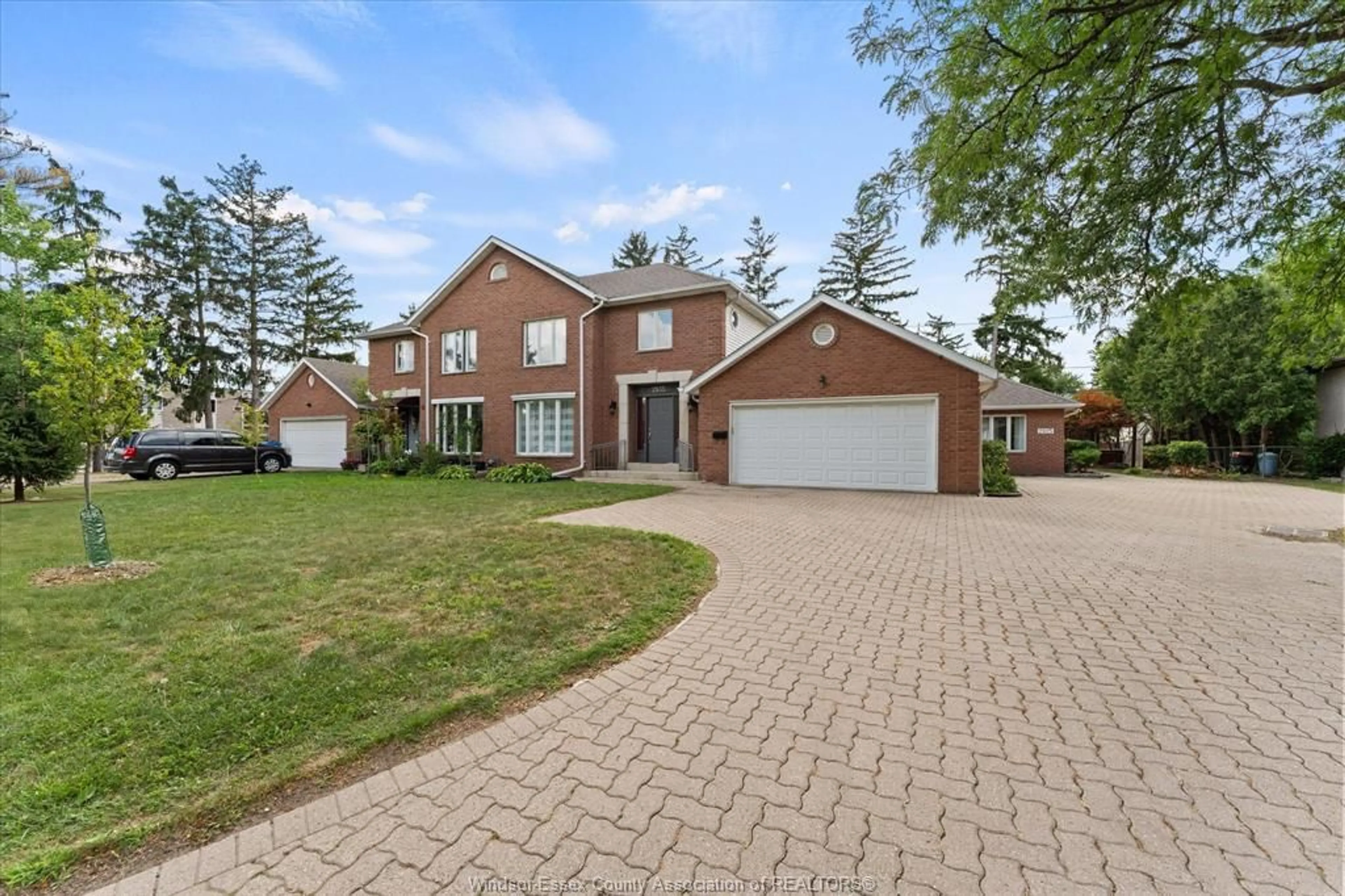 Home with brick exterior material, street for 2935 MCKAY Ave, Windsor Ontario N9E 2R1