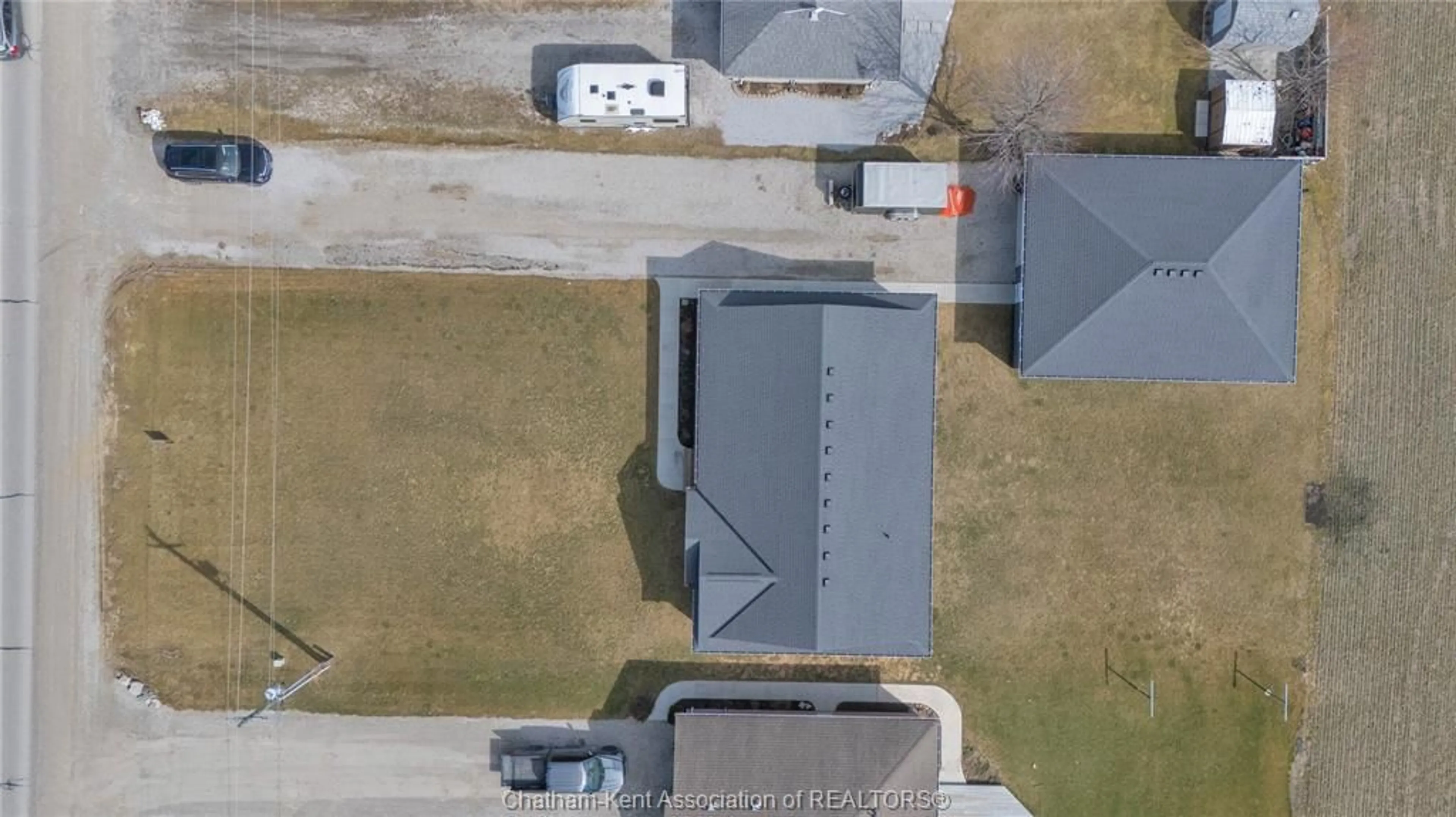 A pic from outside/outdoor area/front of a property/back of a property/a pic from drone, street for 5744 Middle Line, Merlin Ontario N0P 1W0