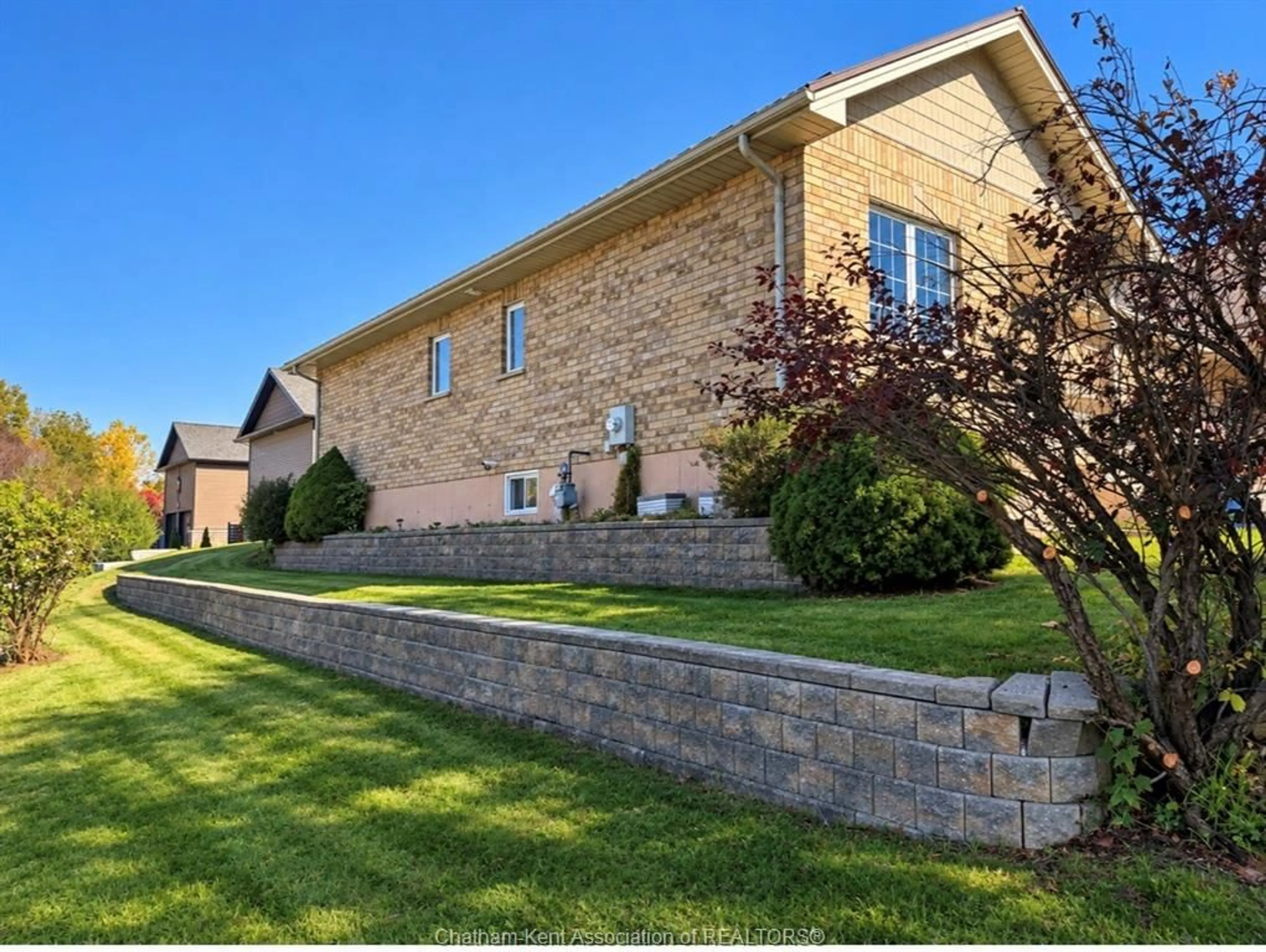 Home with brick exterior material, building for 27 James St, Blenheim Ontario N0P 1A0
