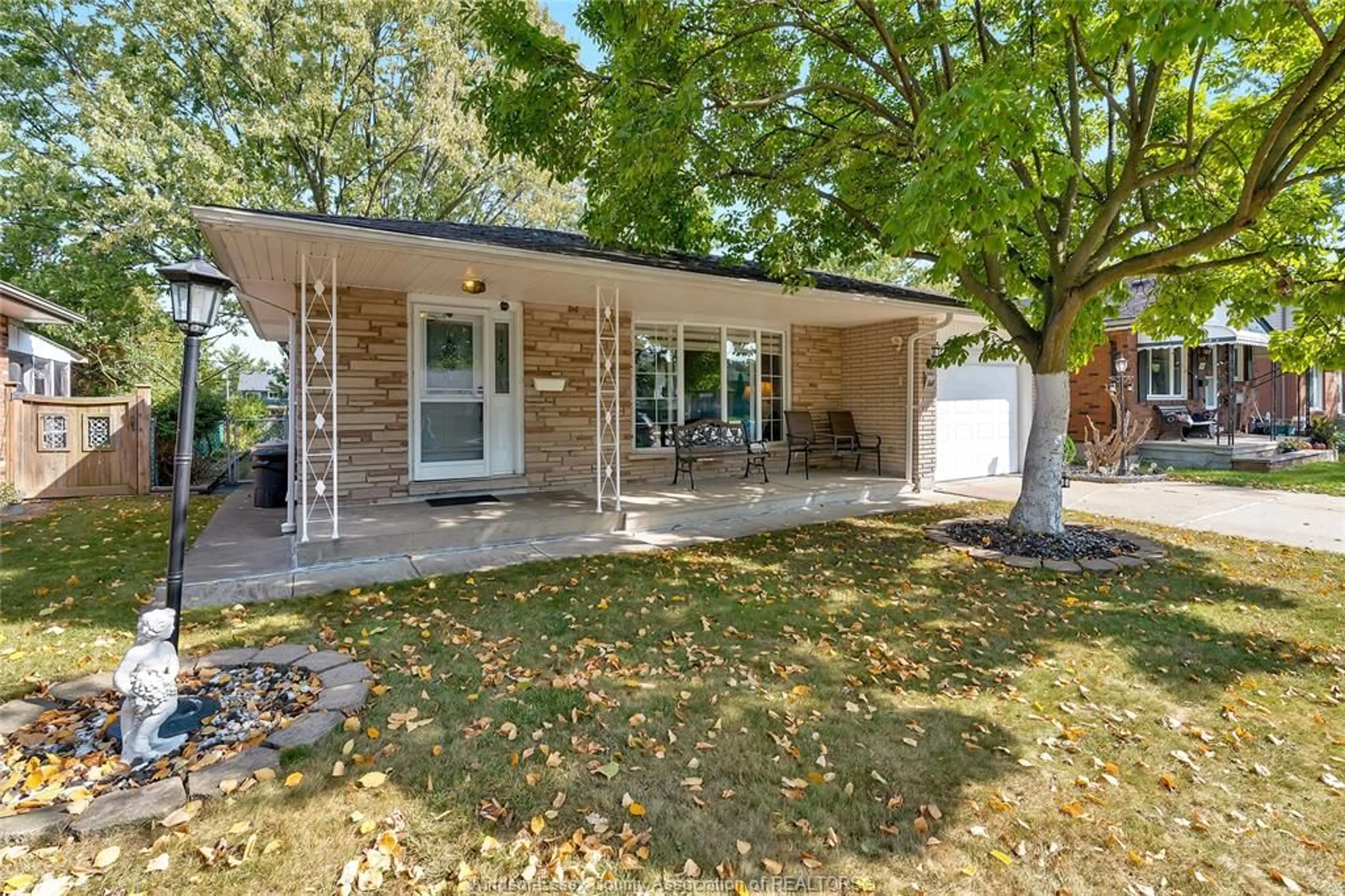Unknown for 2664 RIVARD, Windsor Ontario N8T 2H5