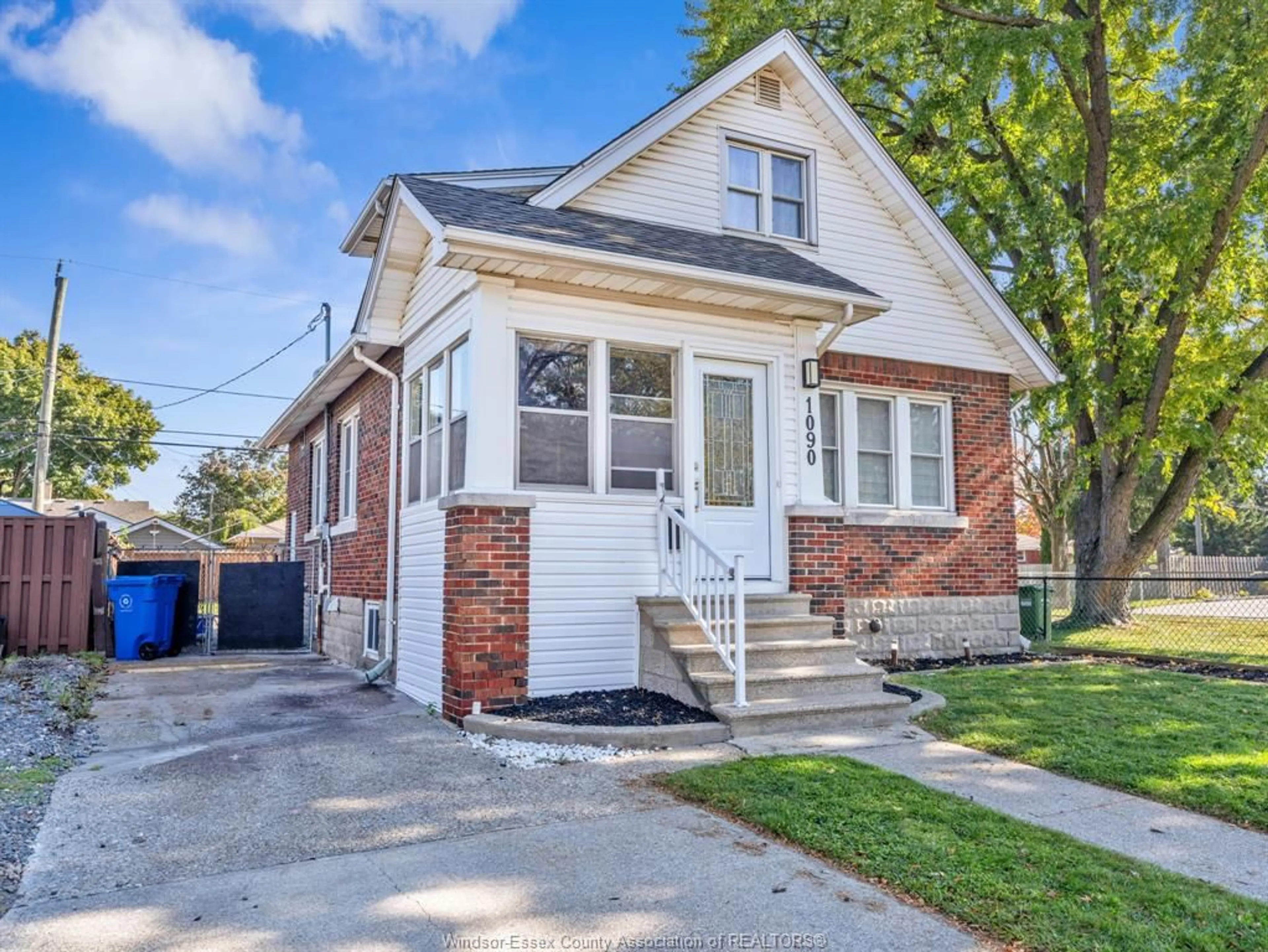 Home with brick exterior material, street for 1090 LENA, Windsor Ontario N9C 3K4