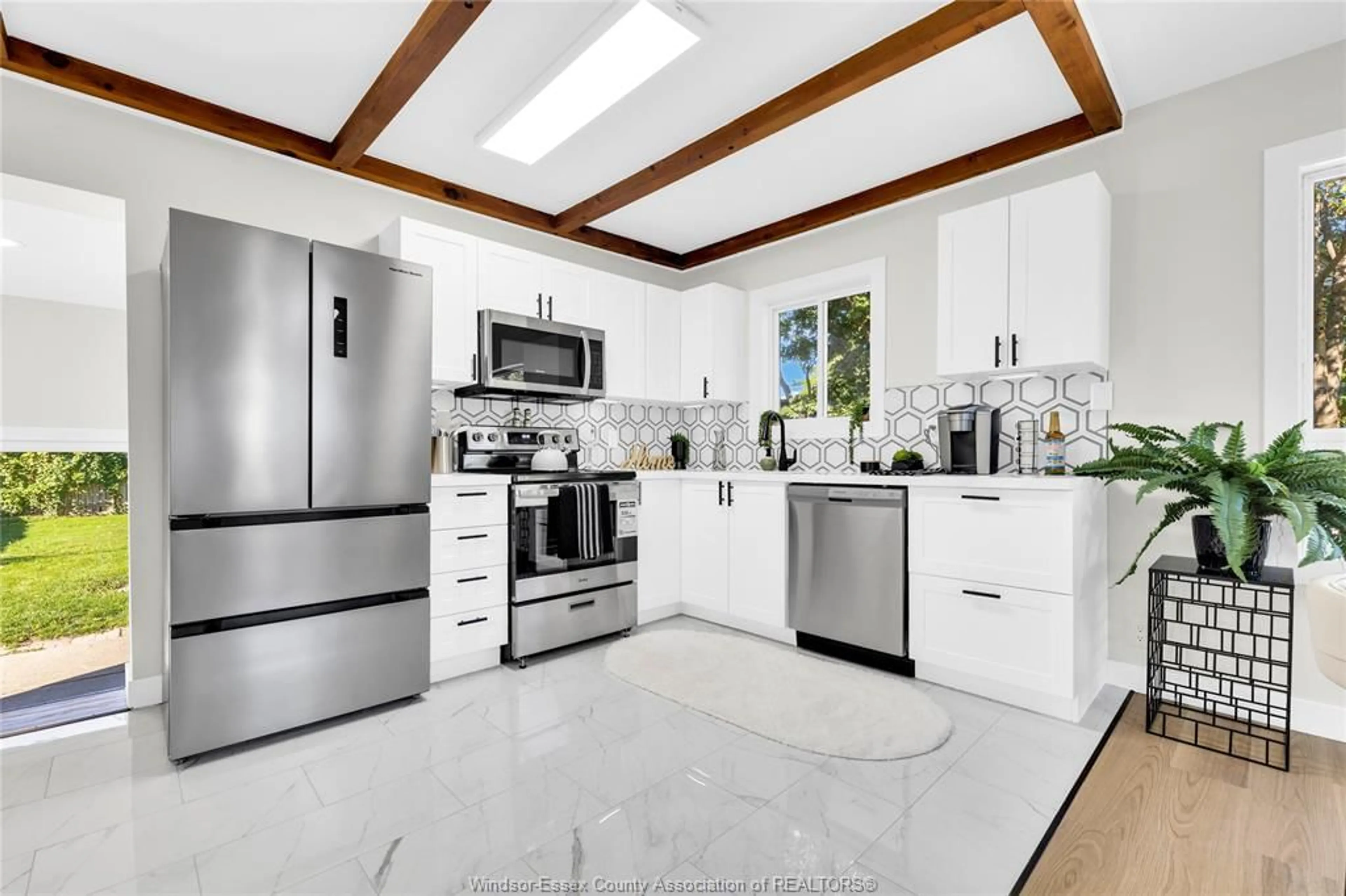 Open concept kitchen, ceramic/tile floor for 1541 ALBERT, Windsor Ontario N8Y 3R3
