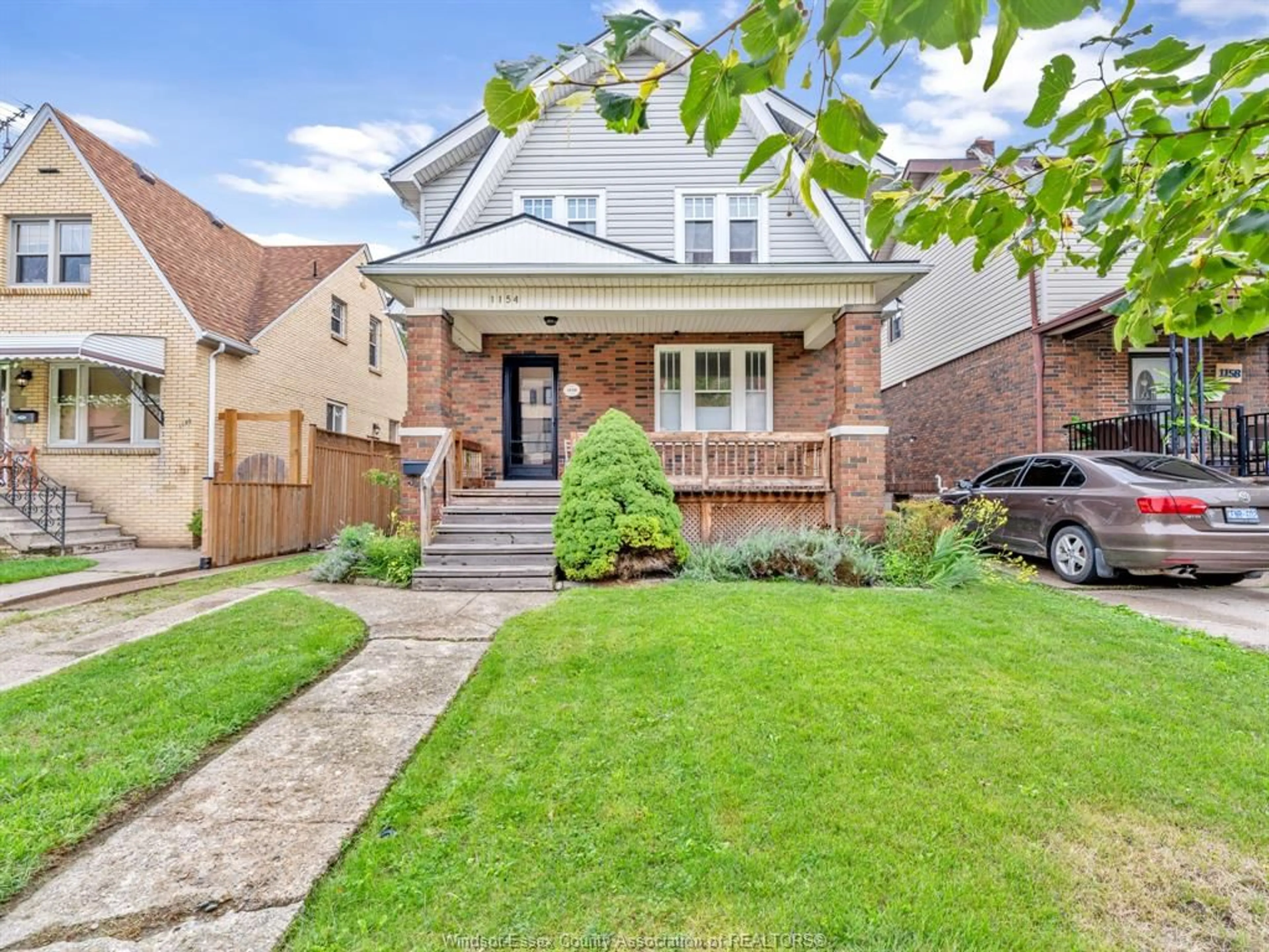 Home with brick exterior material, street for 1154 PARENT Ave, Windsor Ontario N9A 2E5