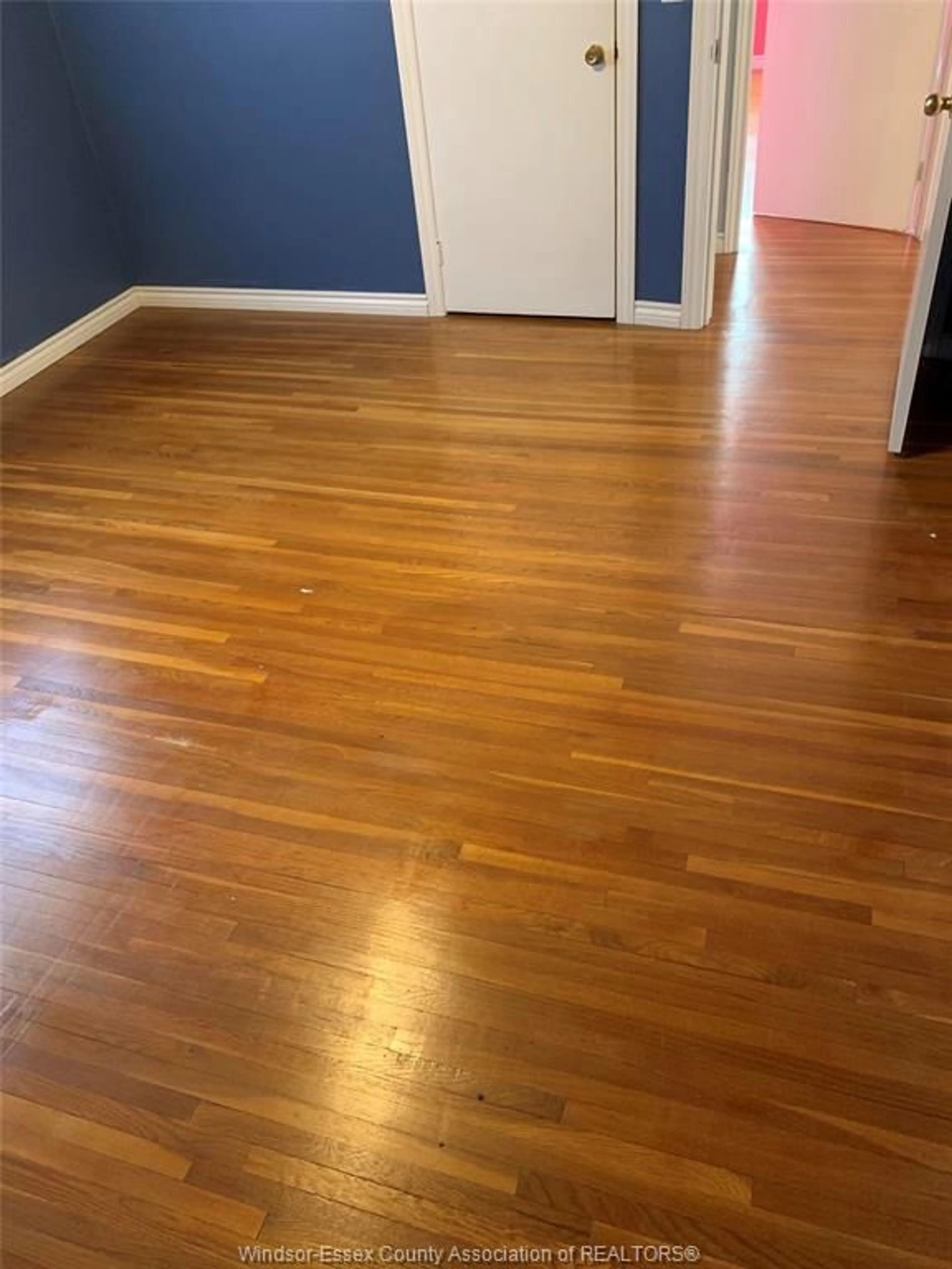 A pic of a room for 1940 DOMINION, Windsor Ontario N9B 3H9