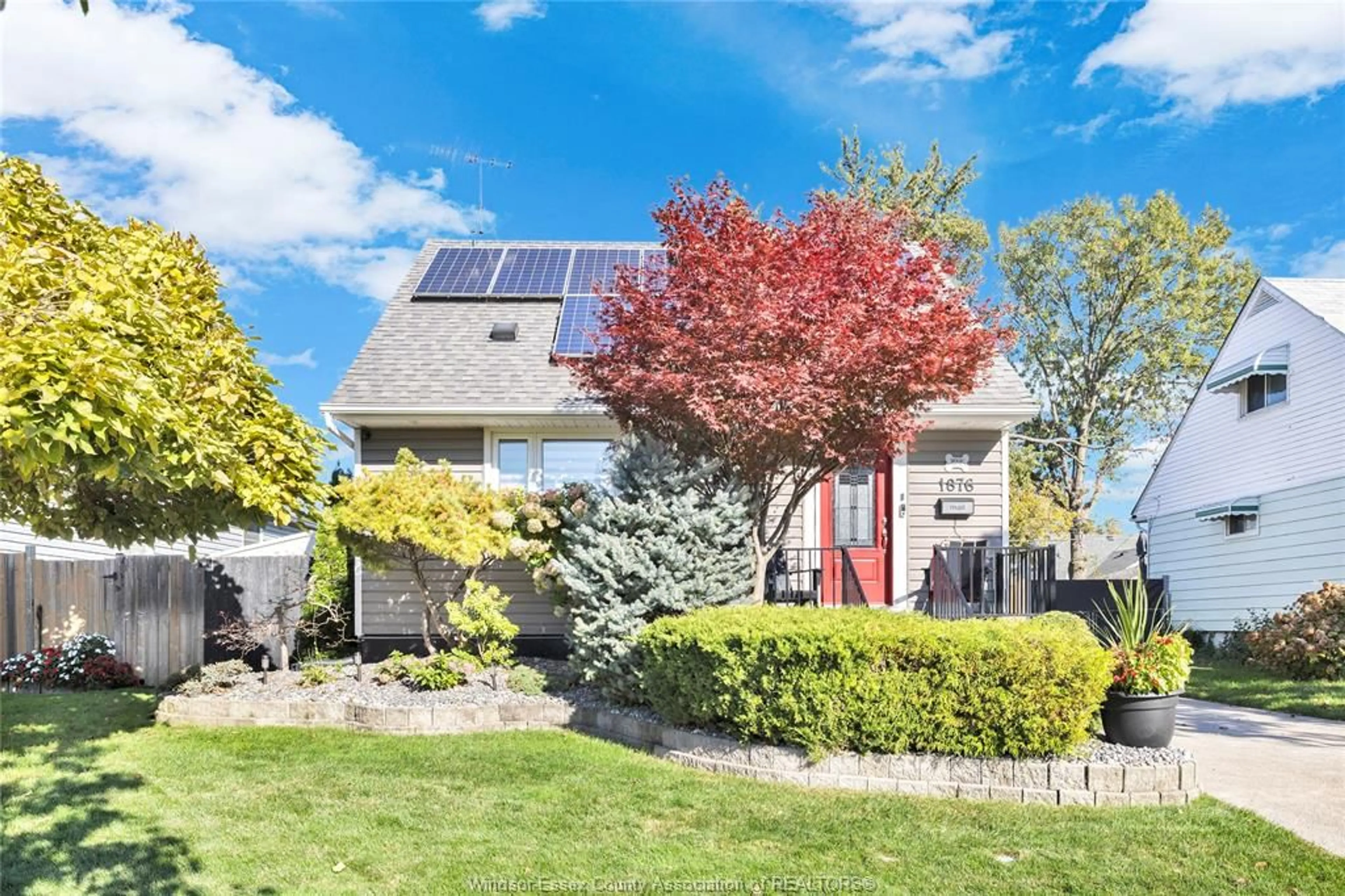 Unknown for 1876 OLIVE Rd, Windsor Ontario N8T 1R2