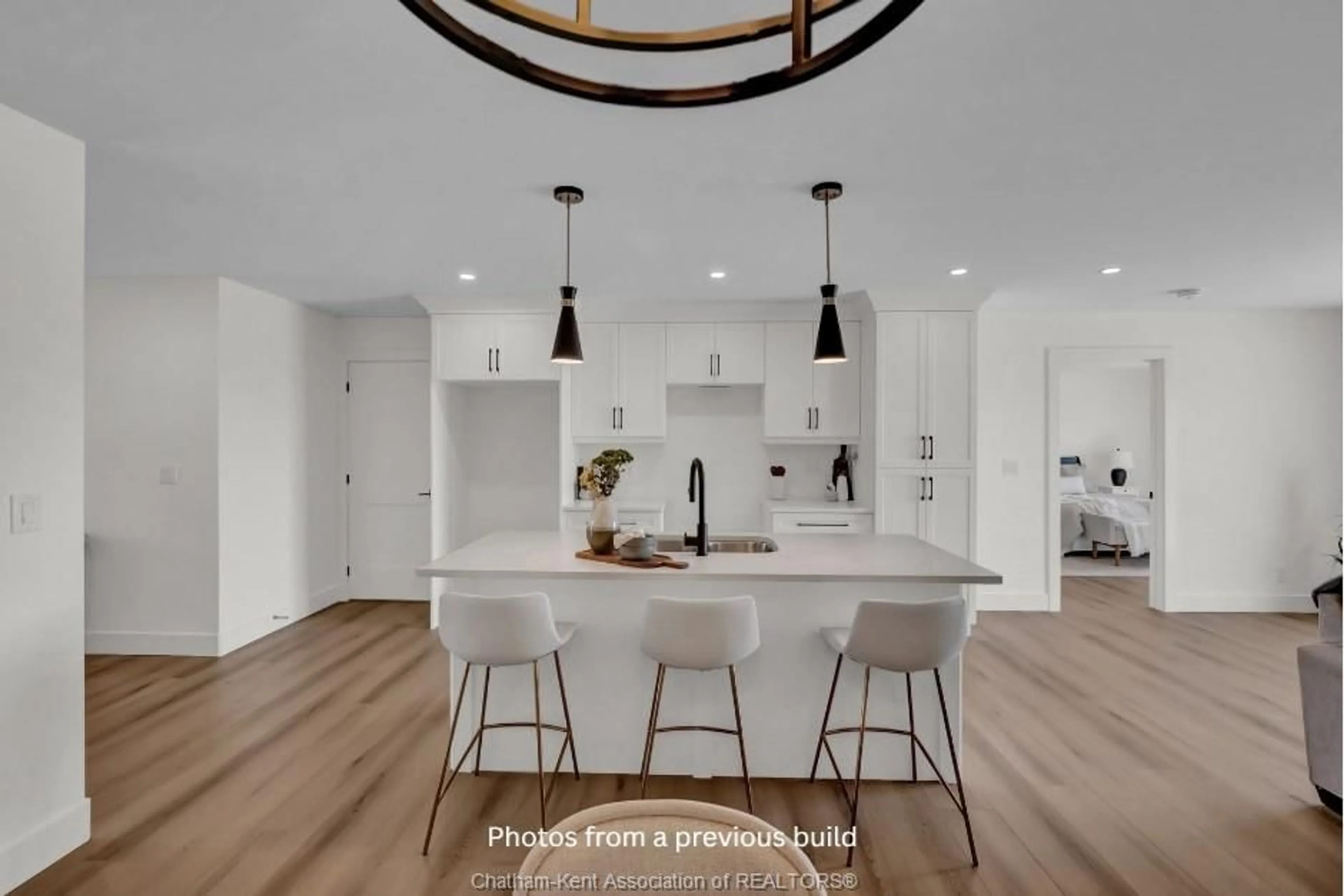 Contemporary kitchen, unknown for 32 Cornerstone Pl, Chatham Ontario N7M 0V8