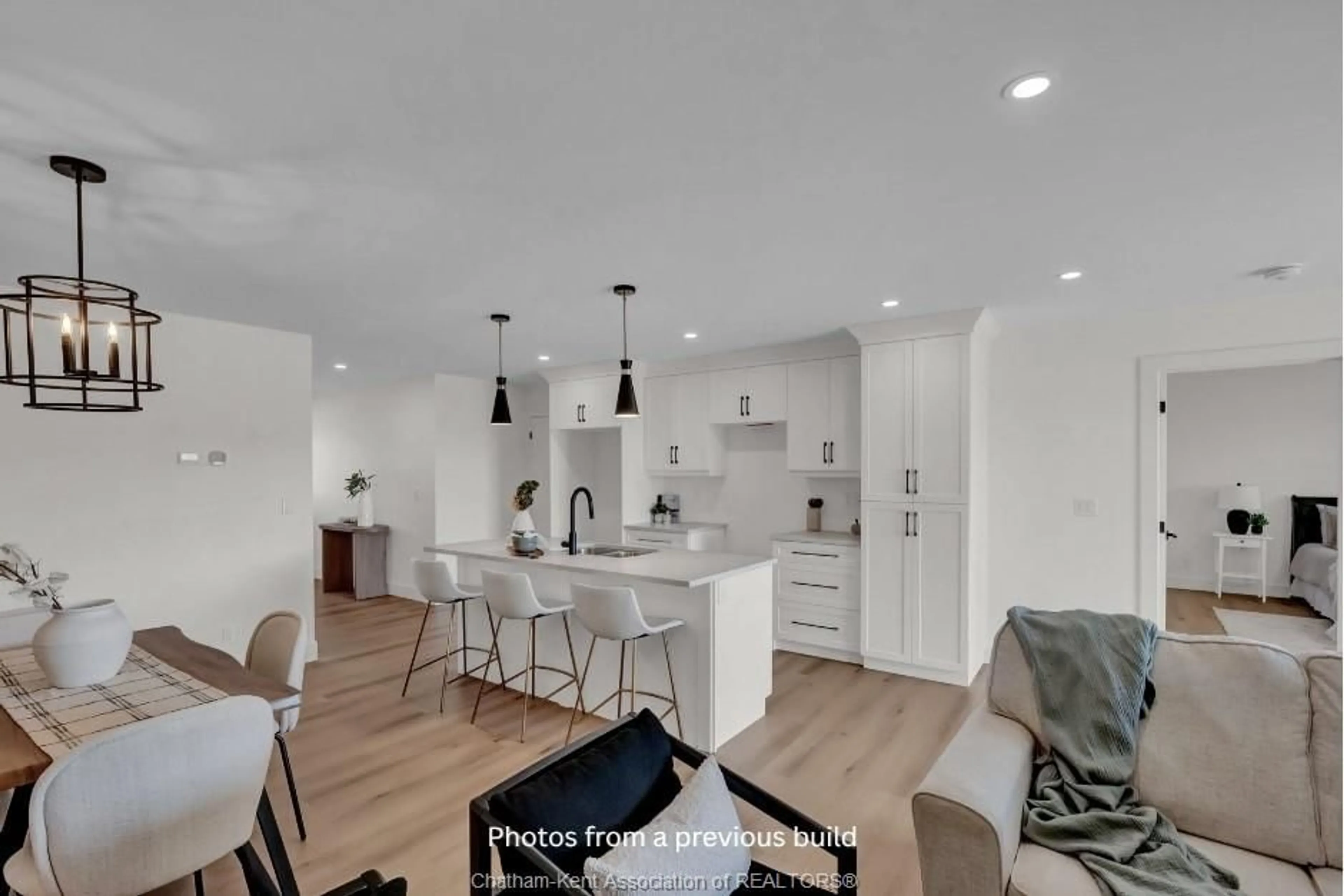 Open concept kitchen, unknown for 32 Cornerstone Pl, Chatham Ontario N7M 0V8