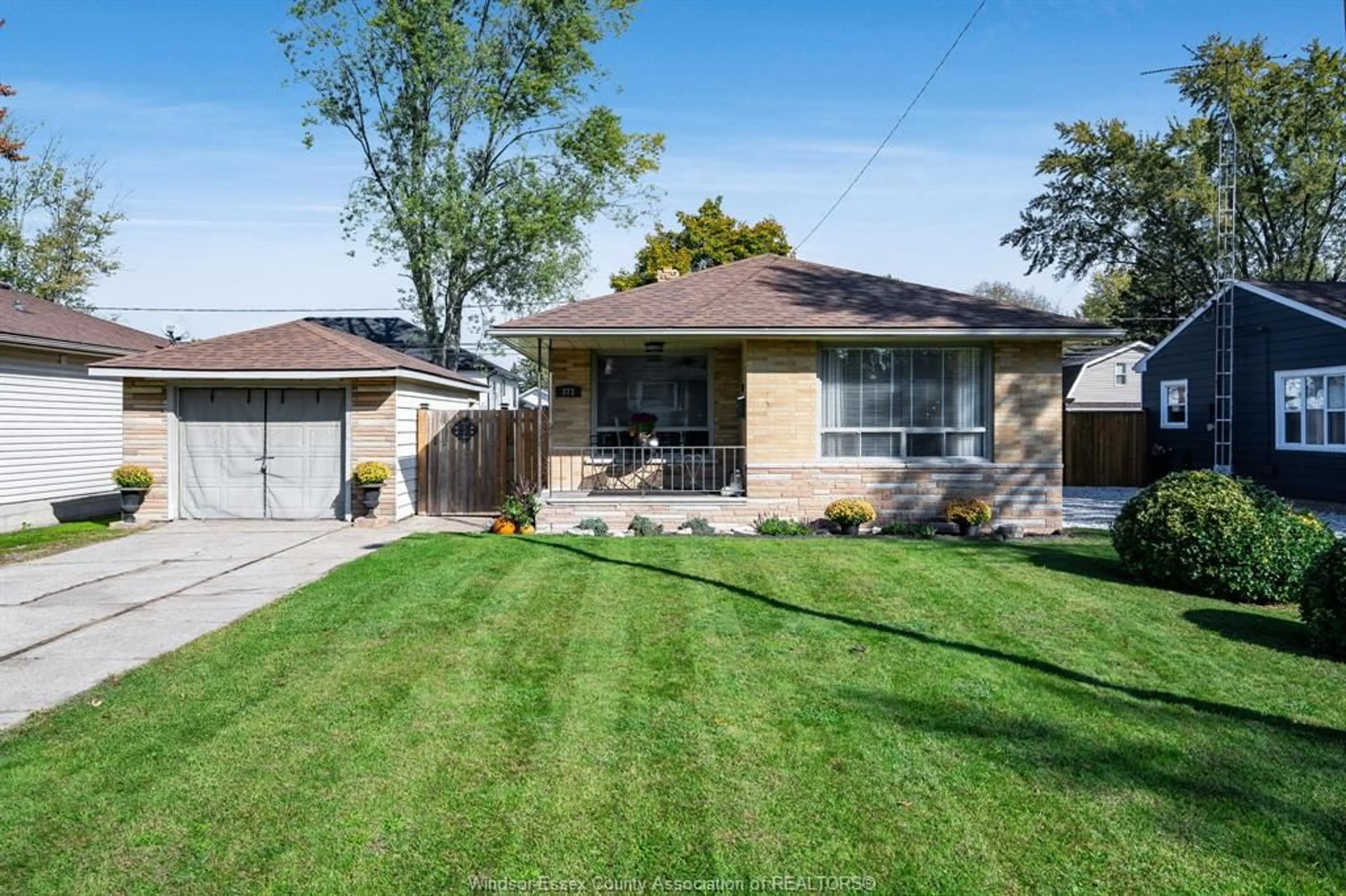 Home with brick exterior material, street for 373 Superior, LaSalle Ontario N9J 1H7