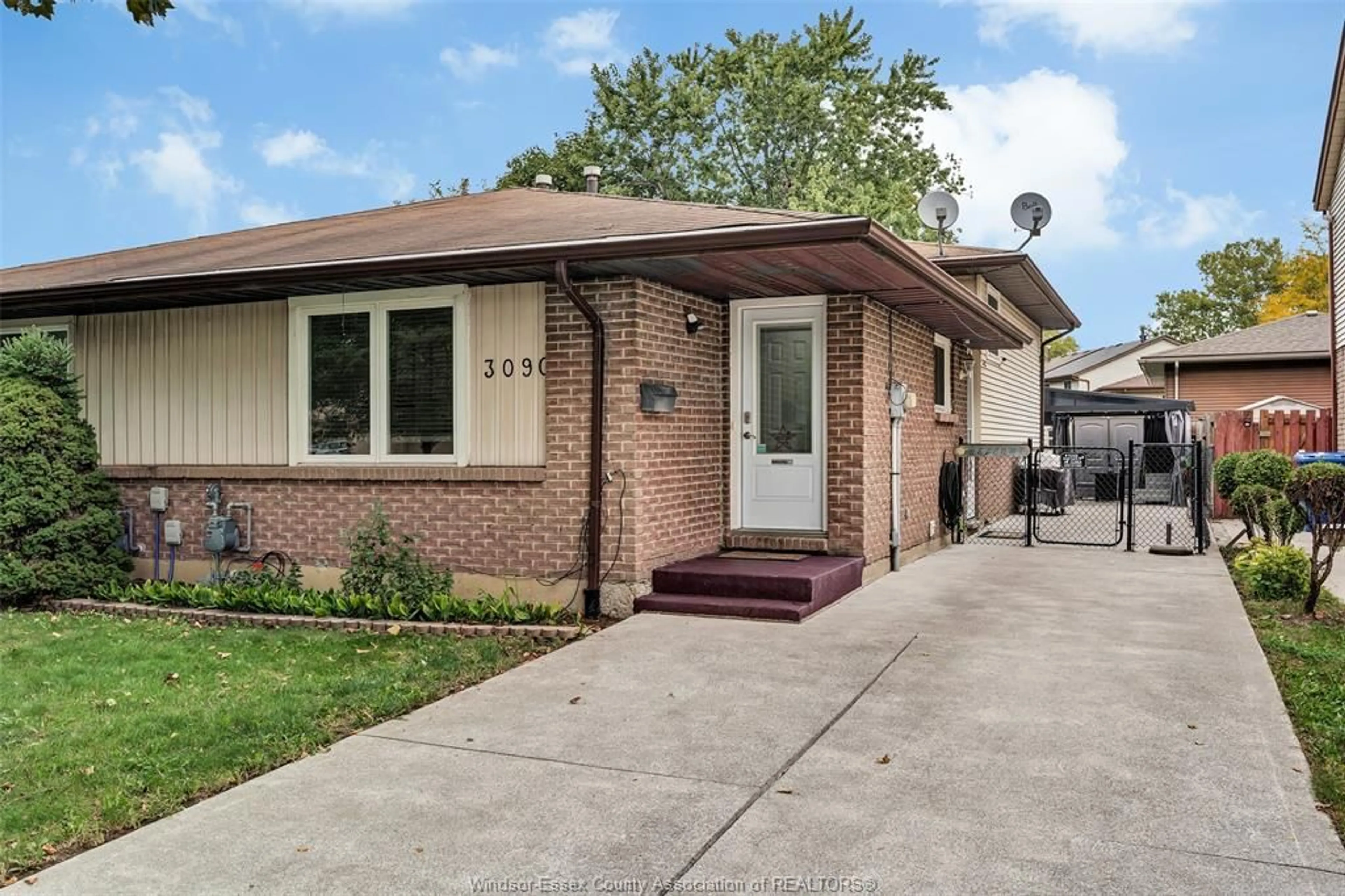 Home with brick exterior material, street for 3090 FAIRLANE Cres, Windsor Ontario N8W 4Y6