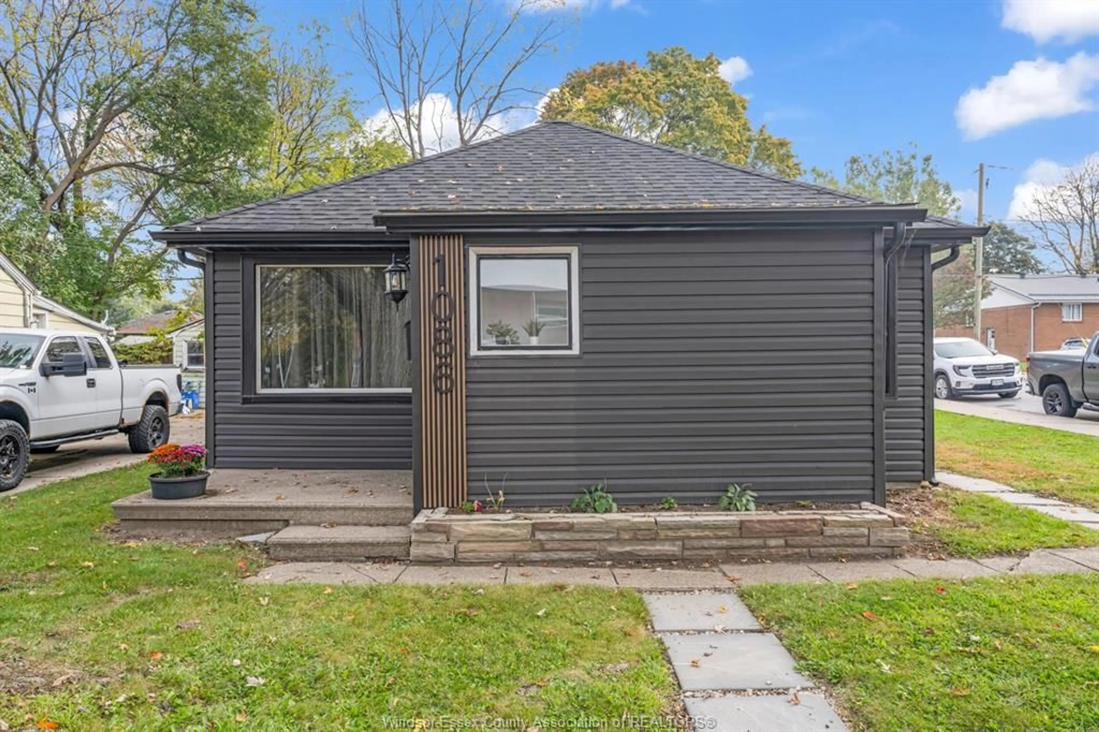 Home with vinyl exterior material, street for 1086 BROCK St, Windsor Ontario N9C 2V2